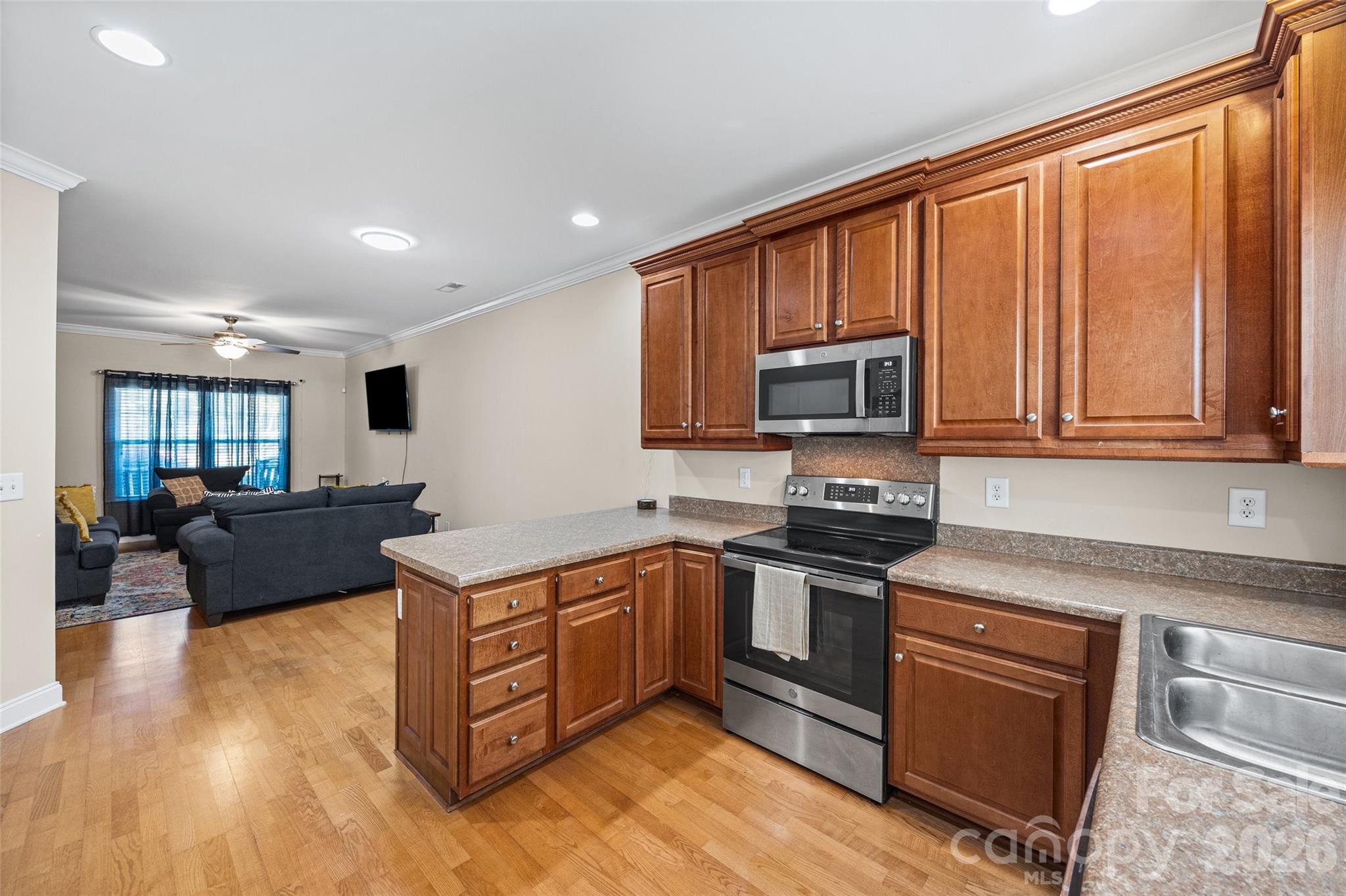 213 Quality Drive Property Photo 9