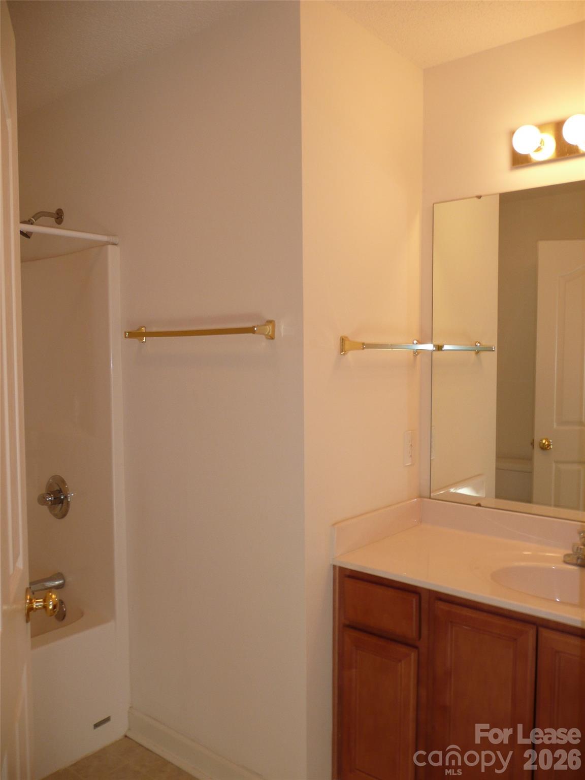 115 Clusters Circle Property Photo 9