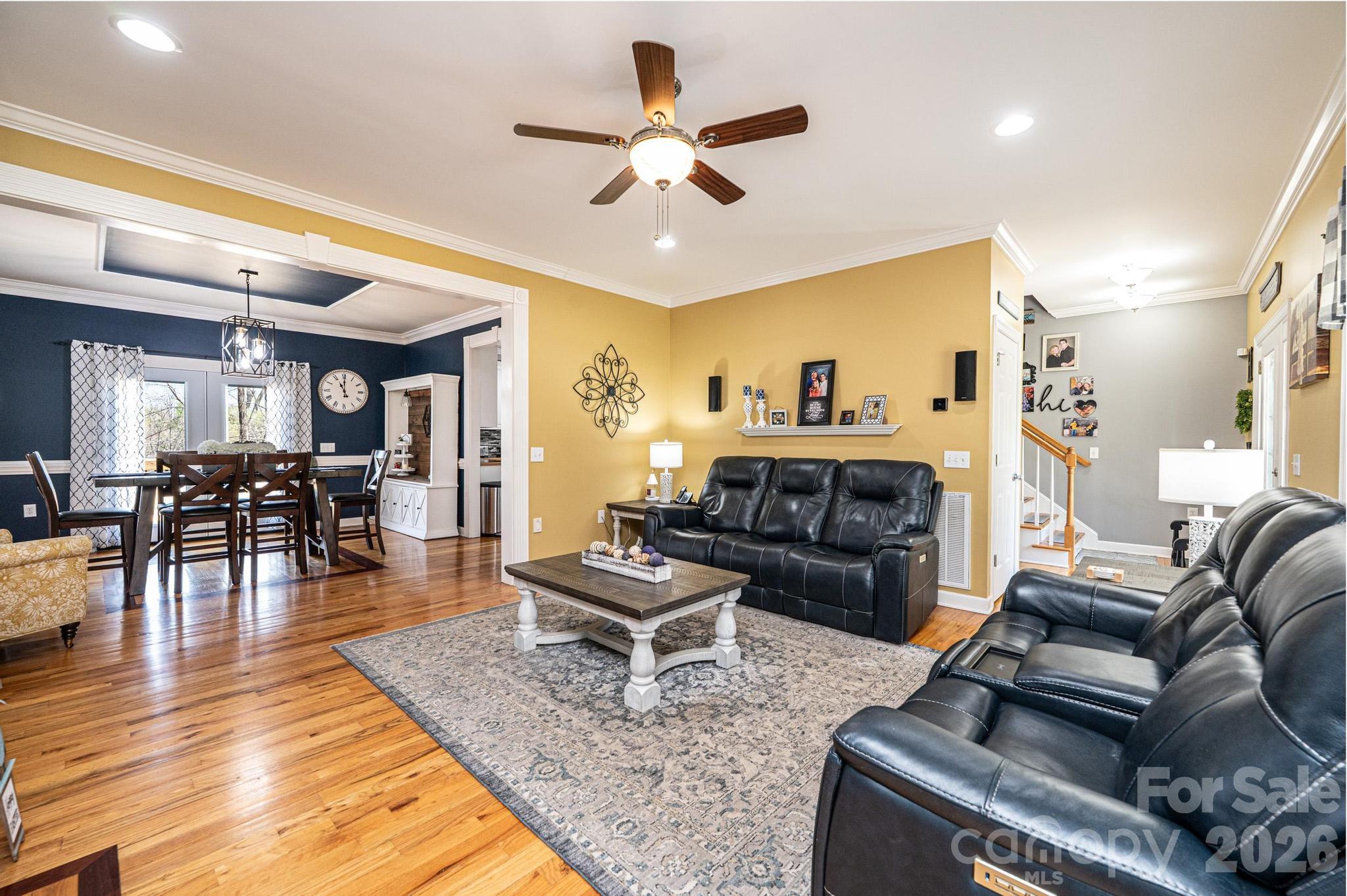 2586 Henry Falls Drive Property Photo 16