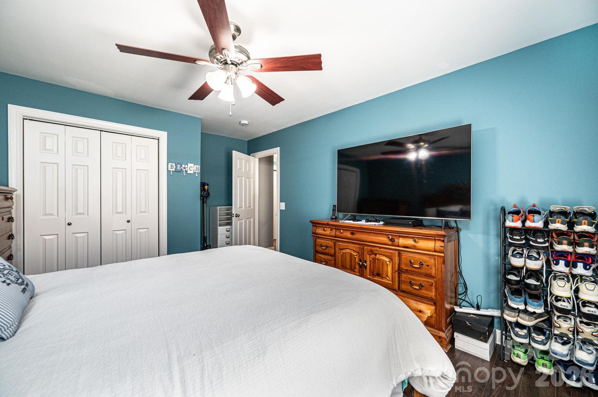 2586 Henry Falls Drive Property Photo 33