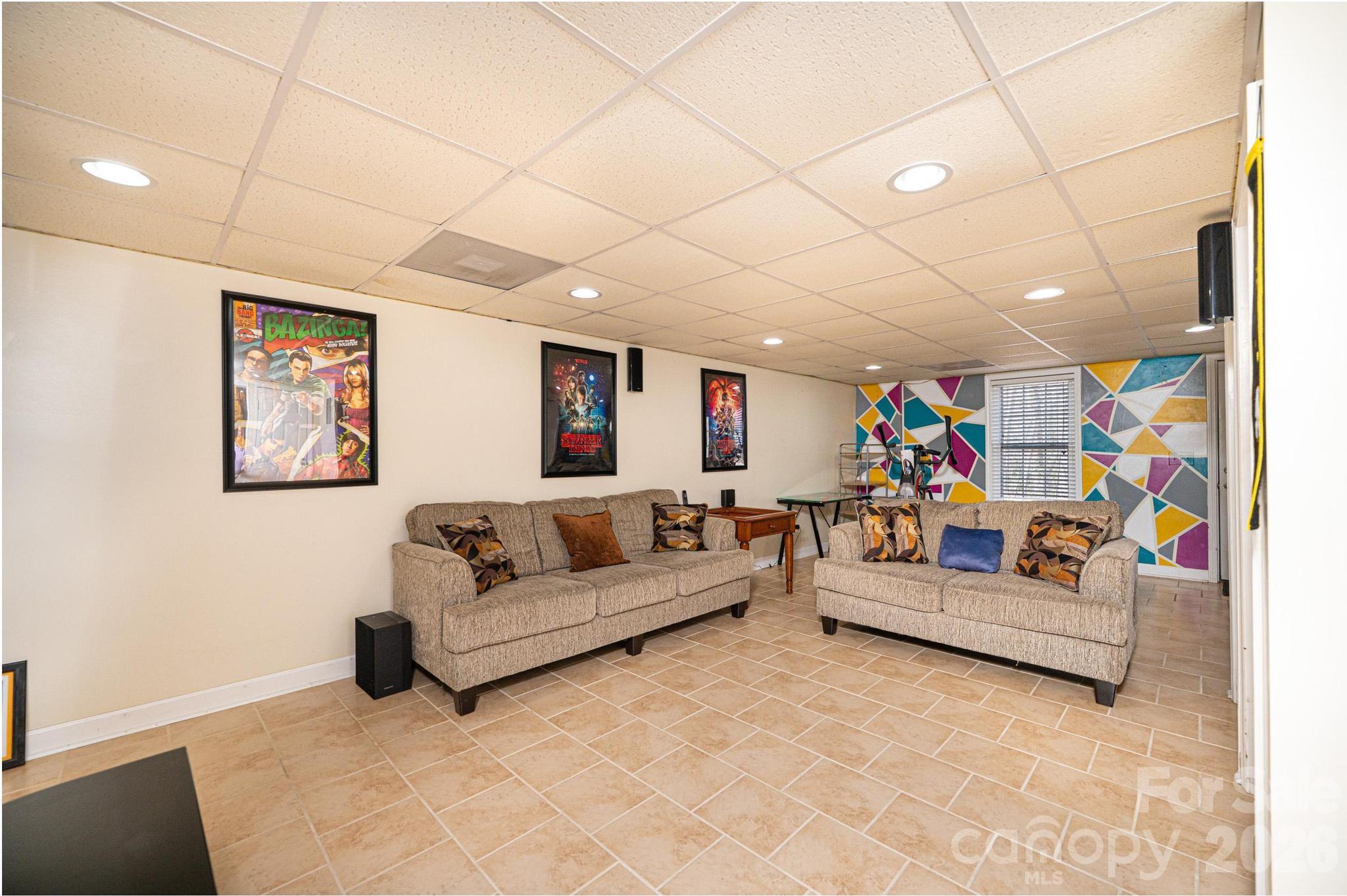 2586 Henry Falls Drive Property Photo 41