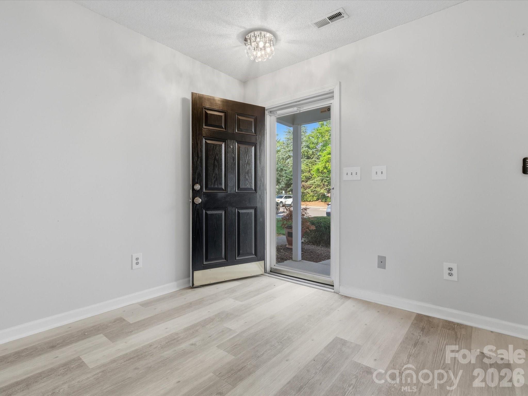 2940 Mayer House Court Property Photo 6