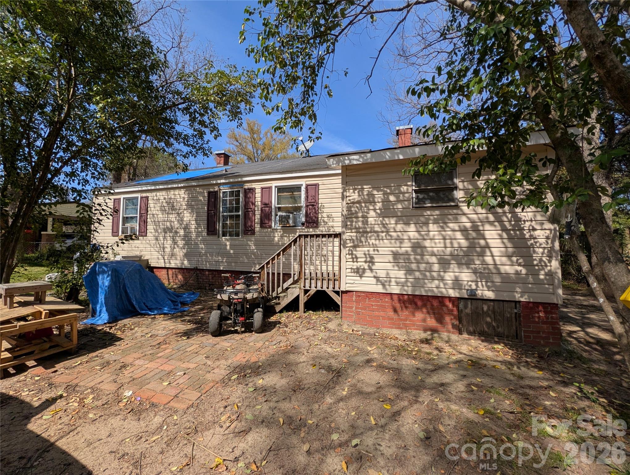 731 Finley Road Property Photo 13
