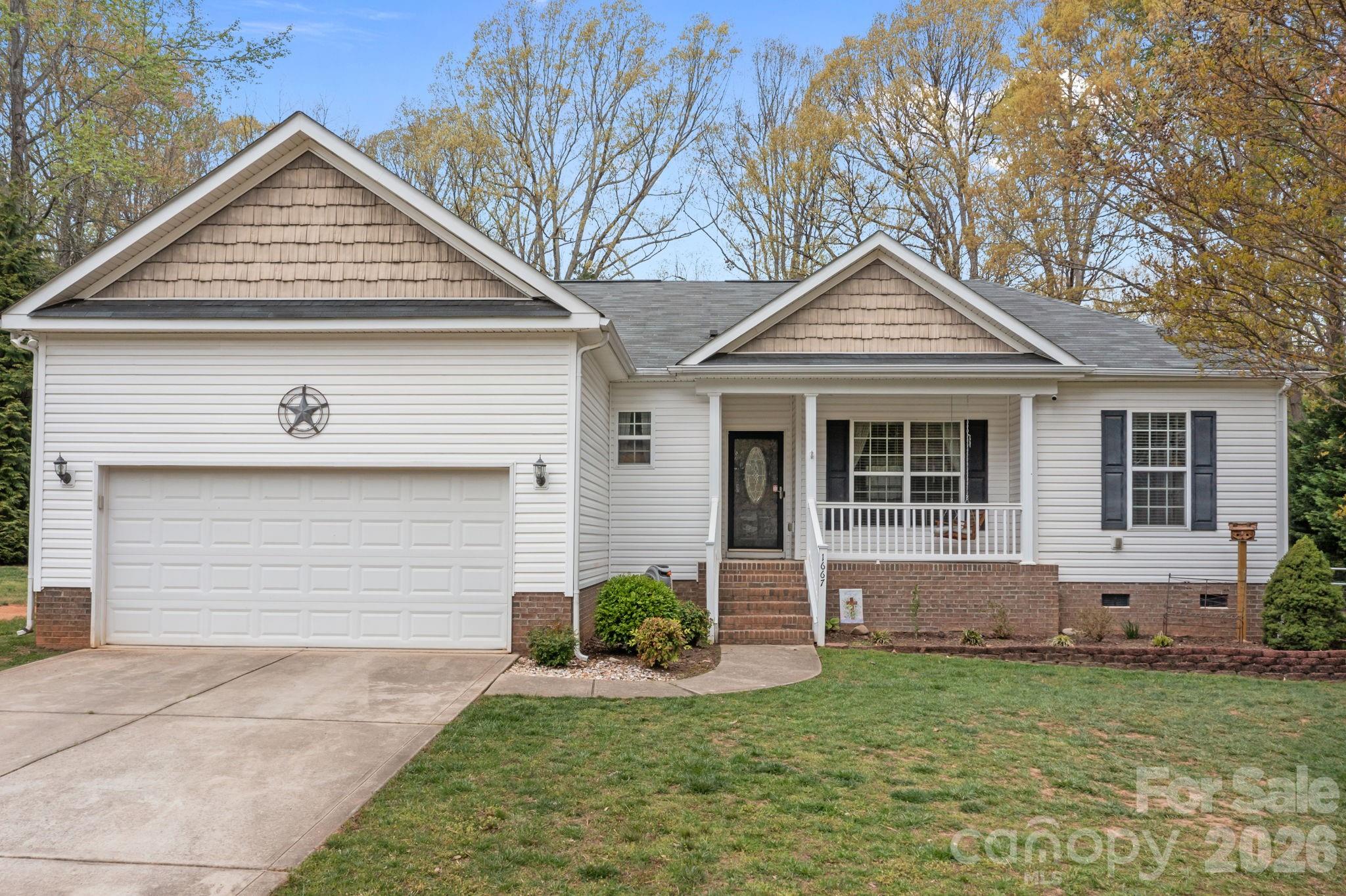 1667 Warwick Court Property Photo 2