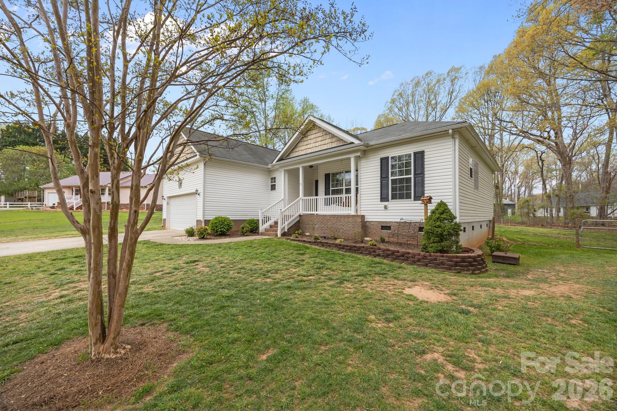 1667 Warwick Court Property Photo 7