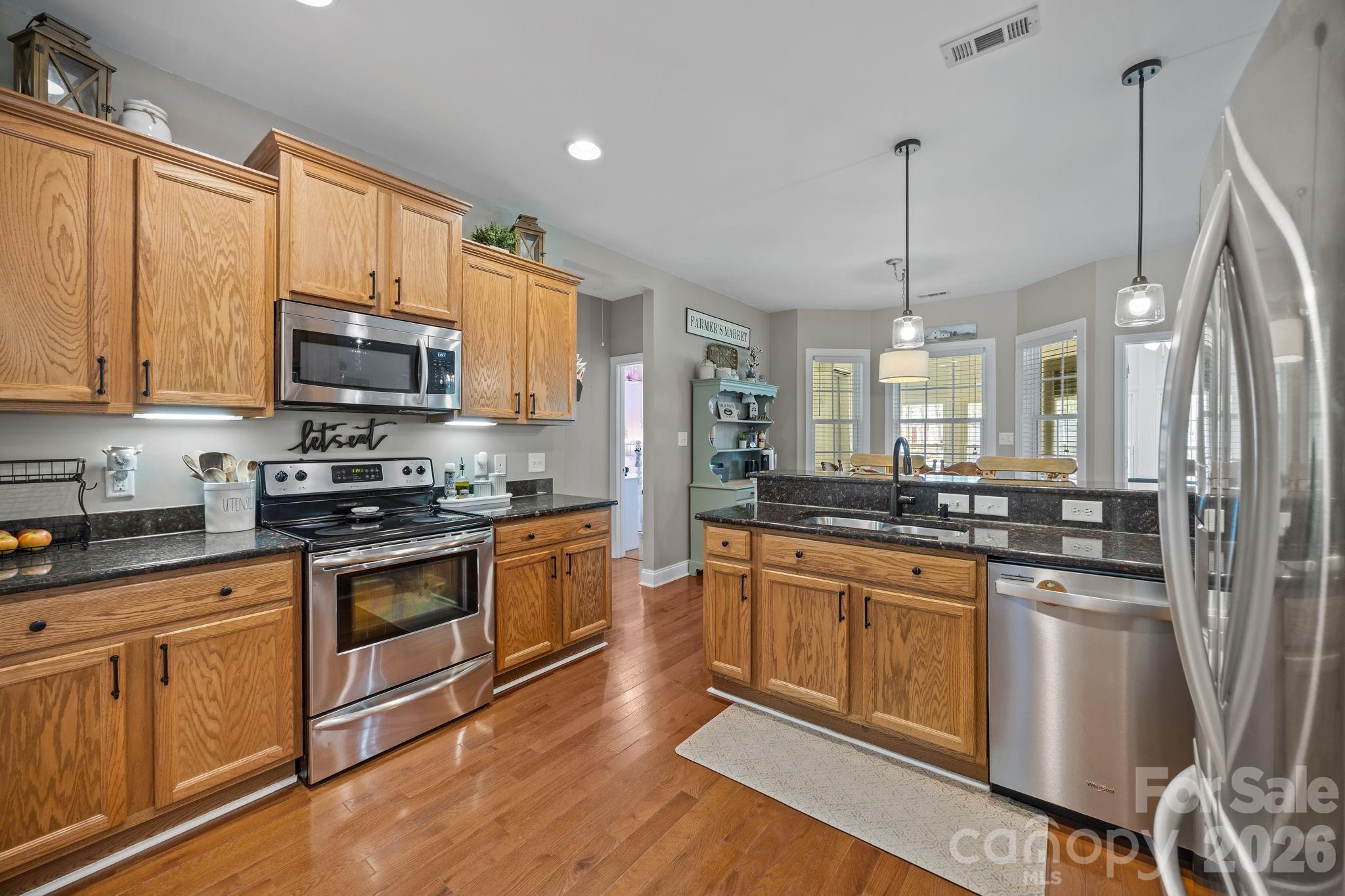 1667 Warwick Court Property Photo 18