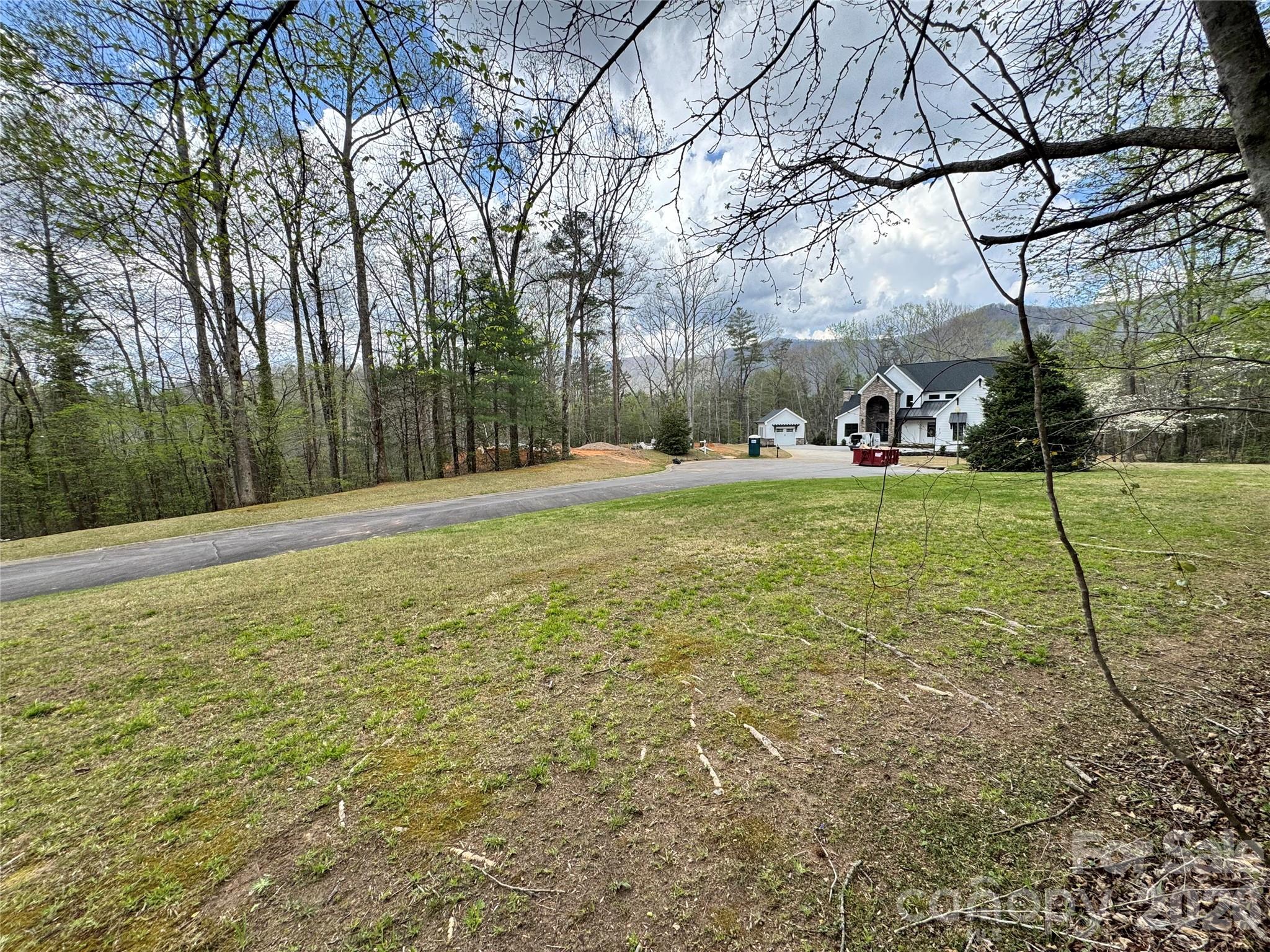 101 Autumn Leaves Way Property Photo 17