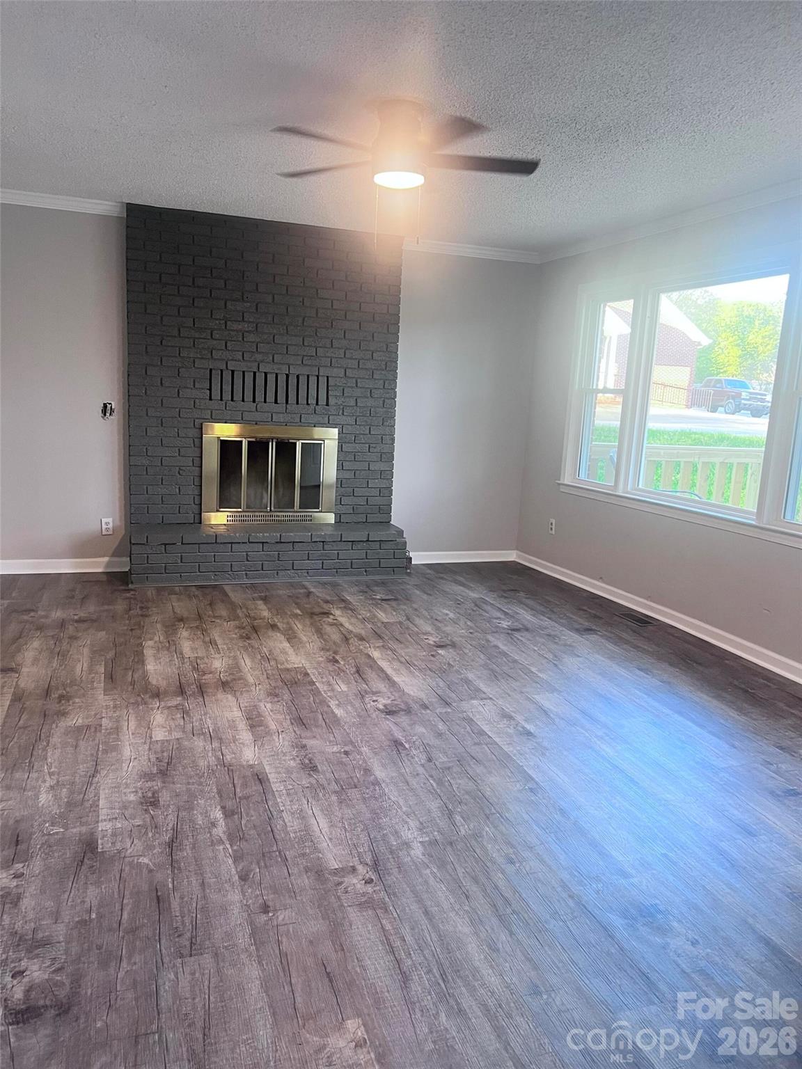 400 Chatham Avenue Property Photo 2