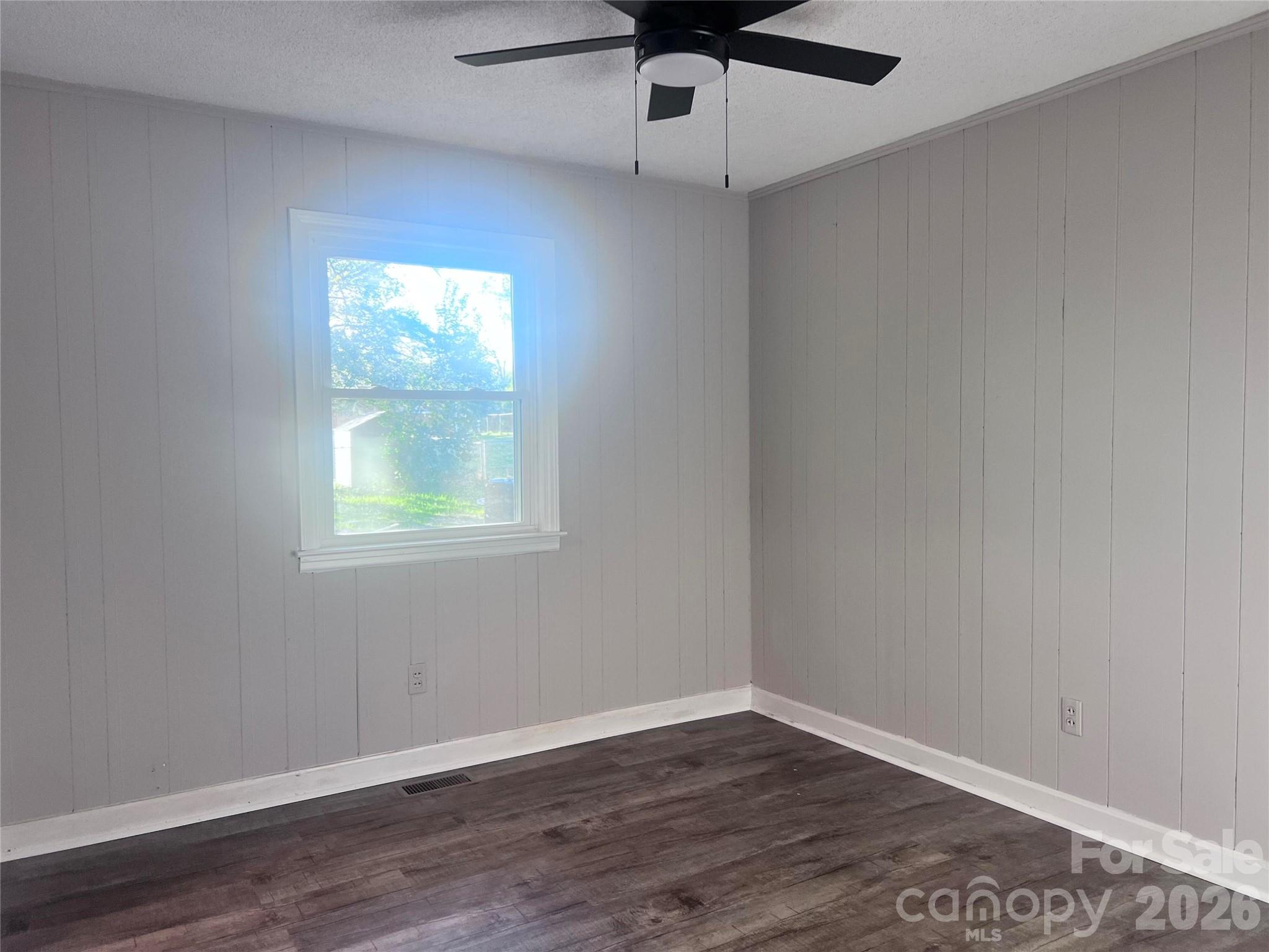 400 Chatham Avenue Property Photo 8