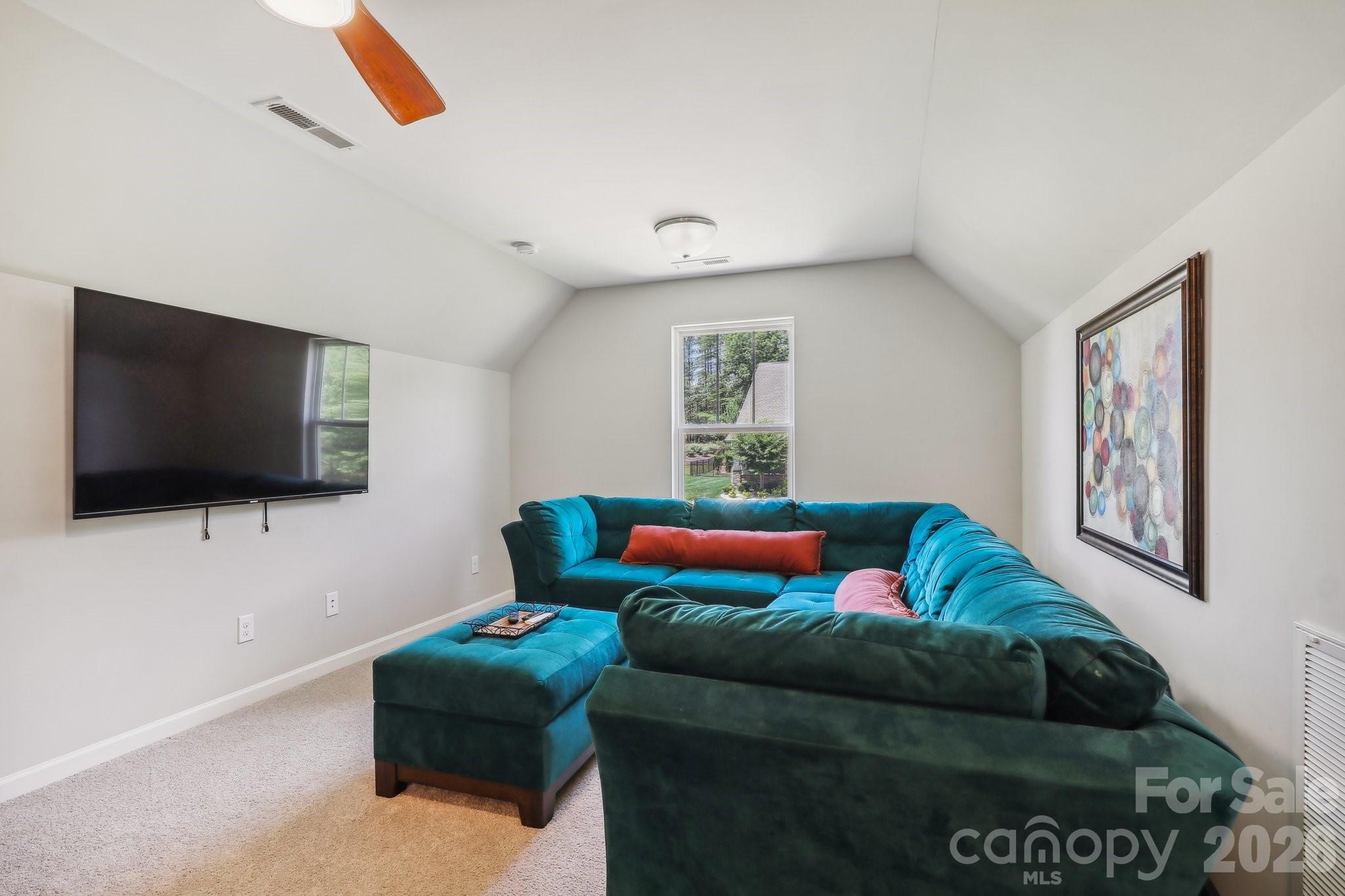 10117 Lakeshore Drive Property Photo 23