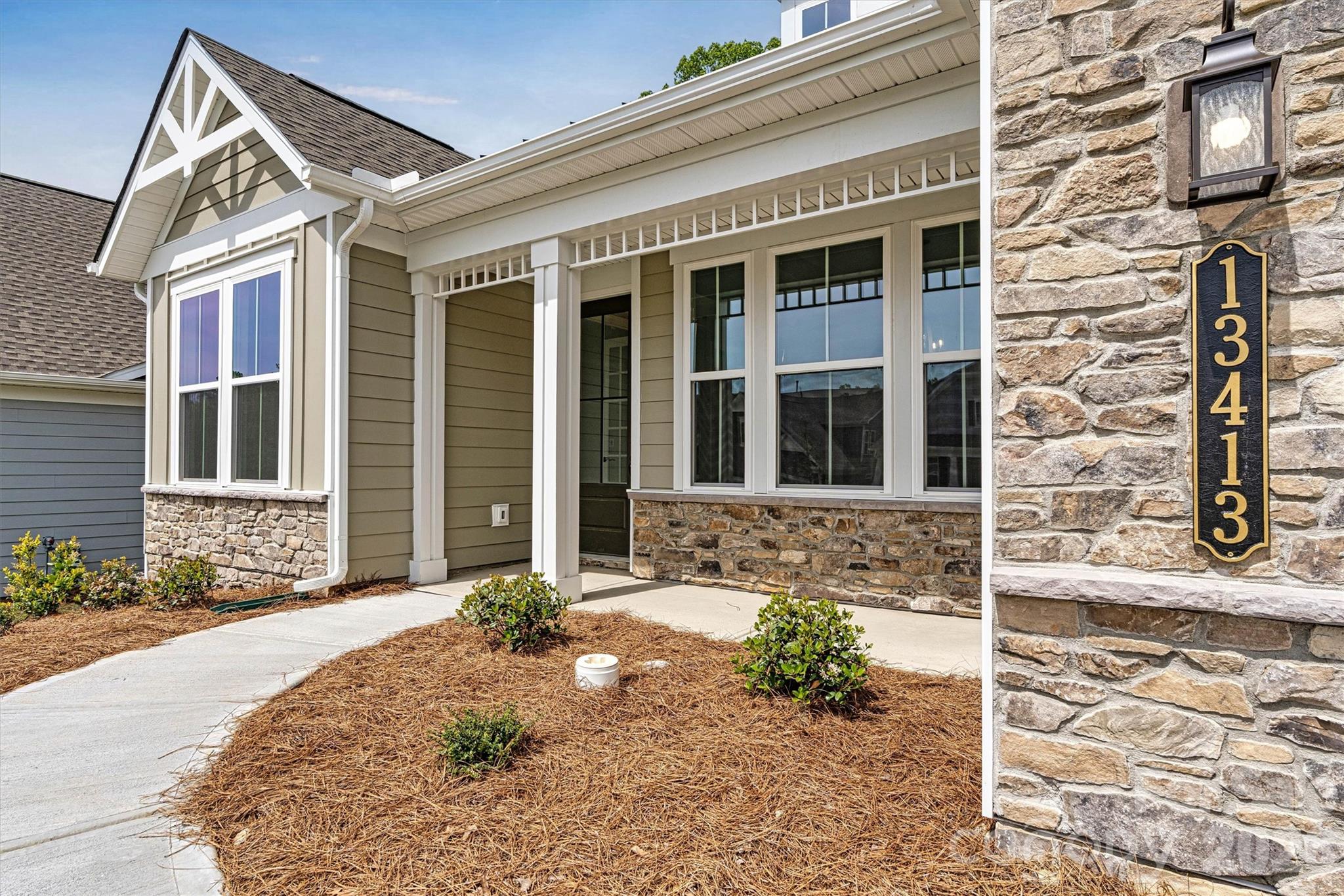 13413 Cozy Court Property Photo 4