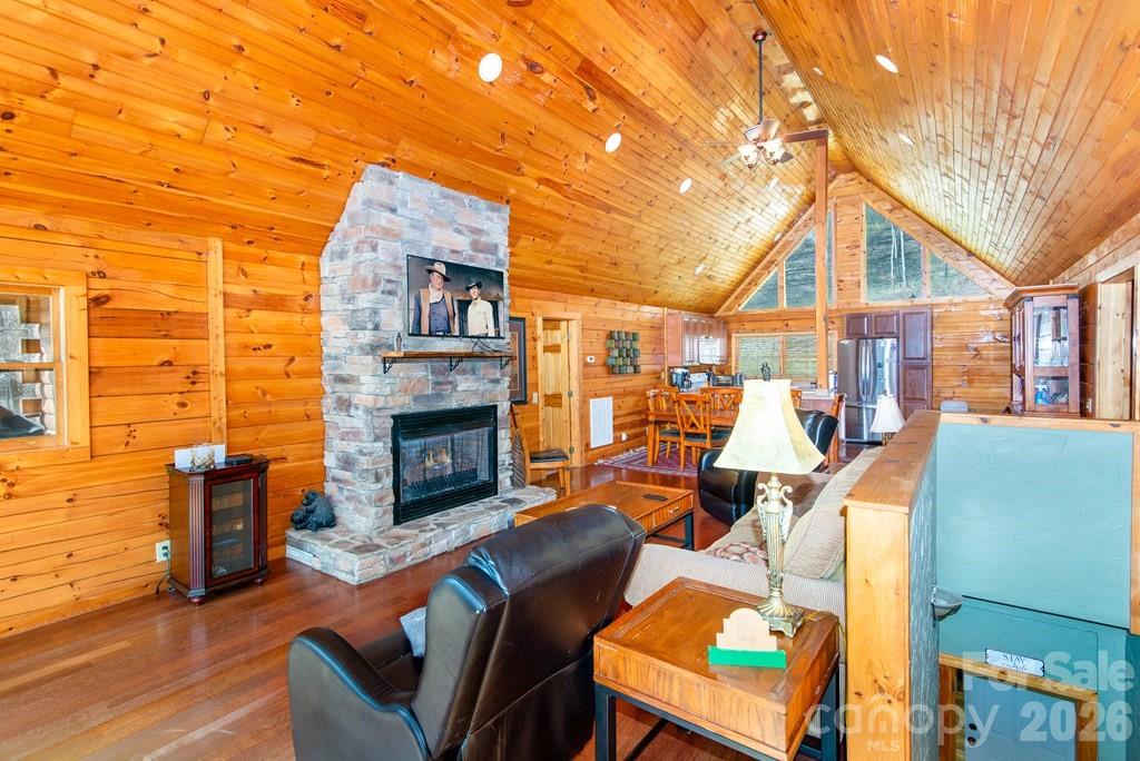 675 Forest Valley Road Property Photo 10