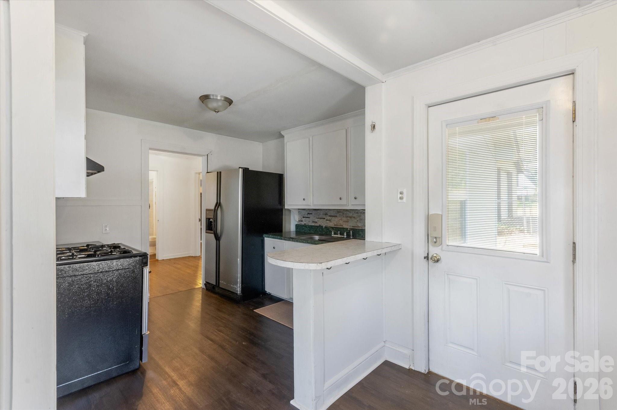25 Montview Circle Property Photo 4