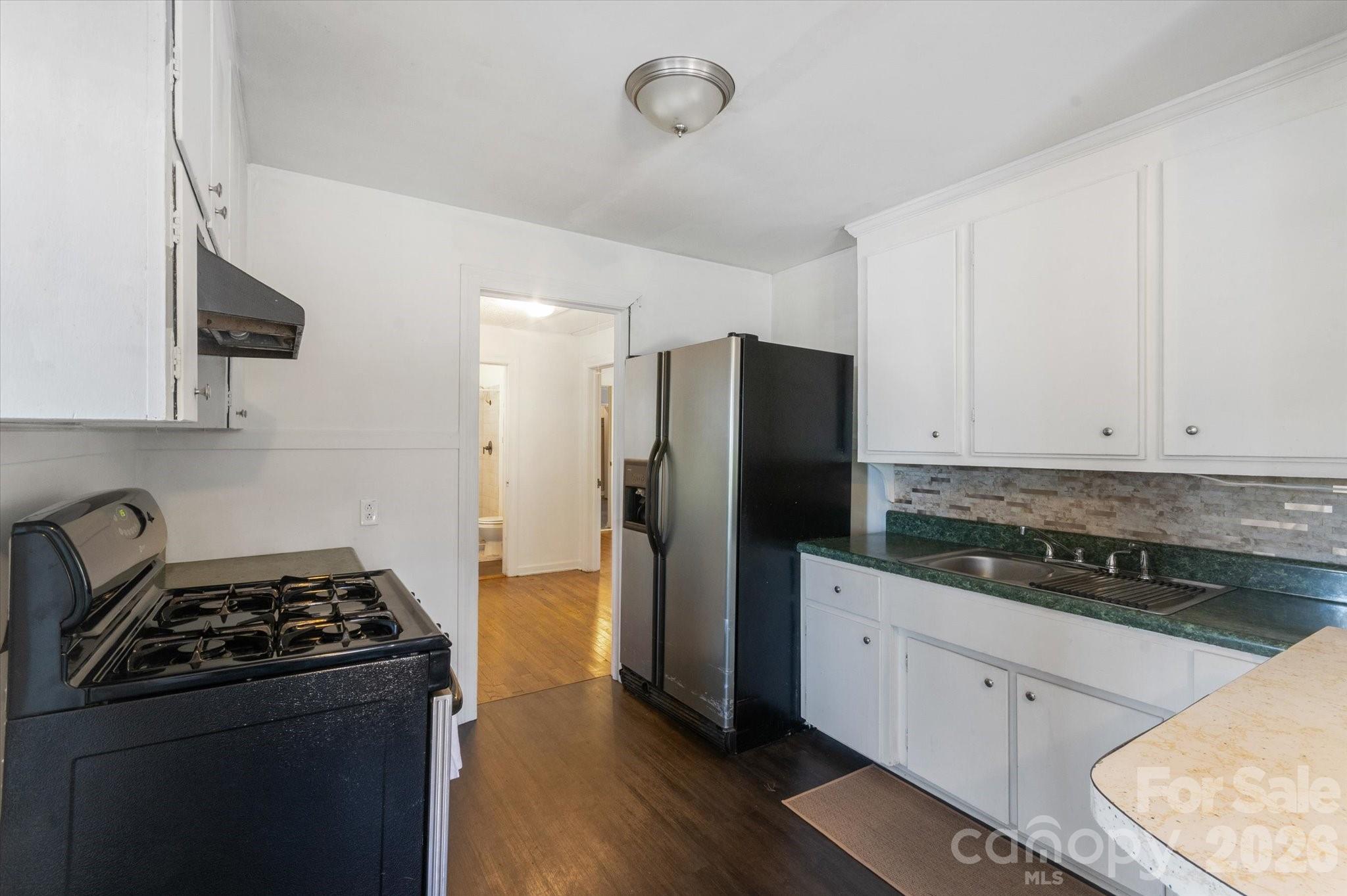 25 Montview Circle Property Photo 5