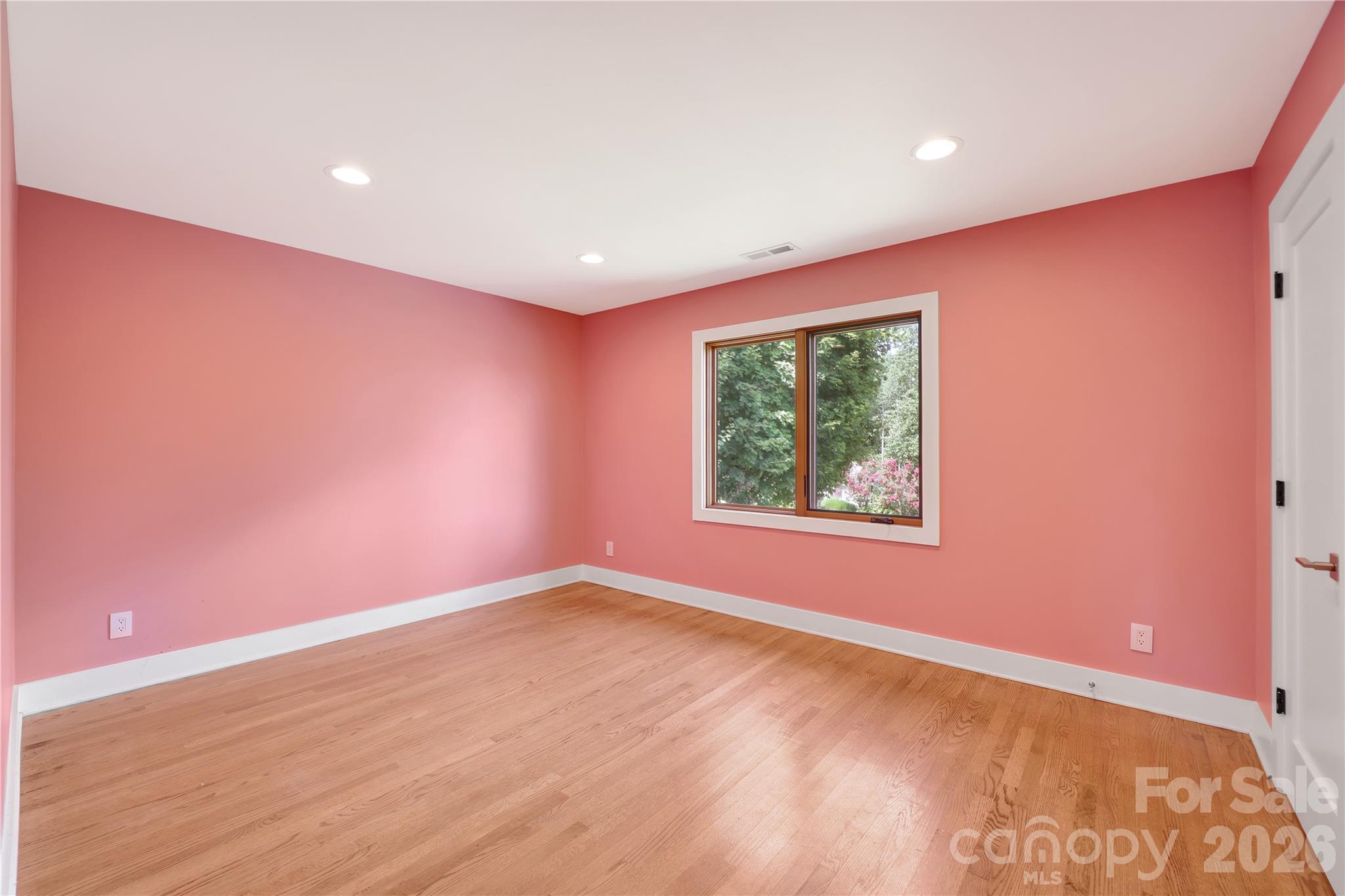 8 Nottingham Drive Property Photo 16