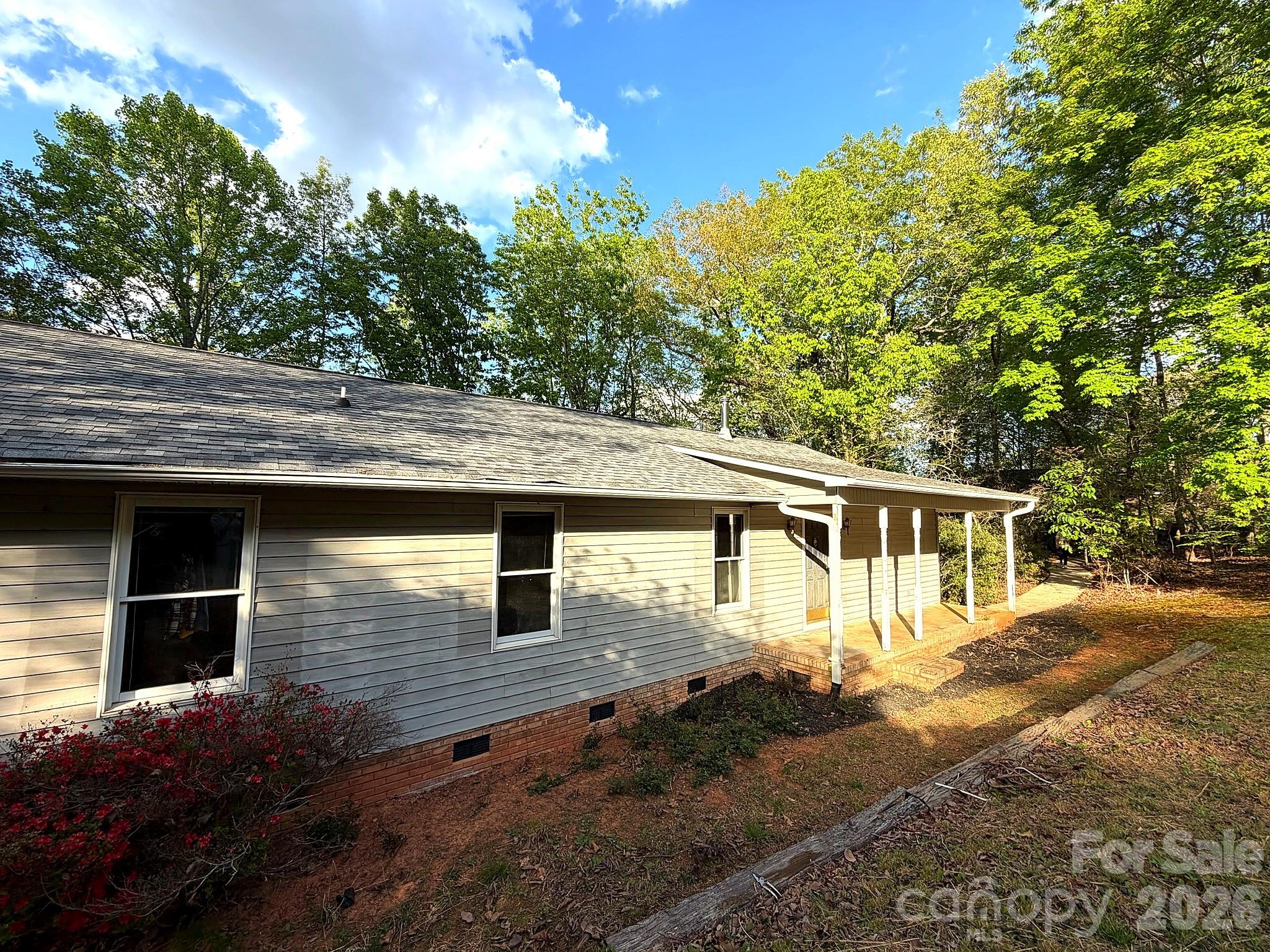 42484 Moonshine Drive Property Photo 3