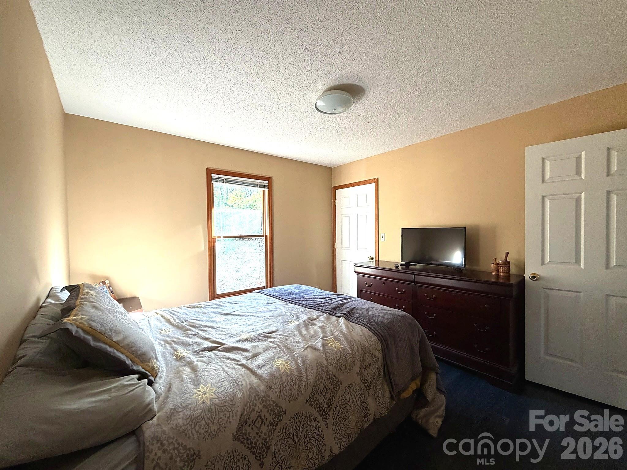 42484 Moonshine Drive Property Photo 14