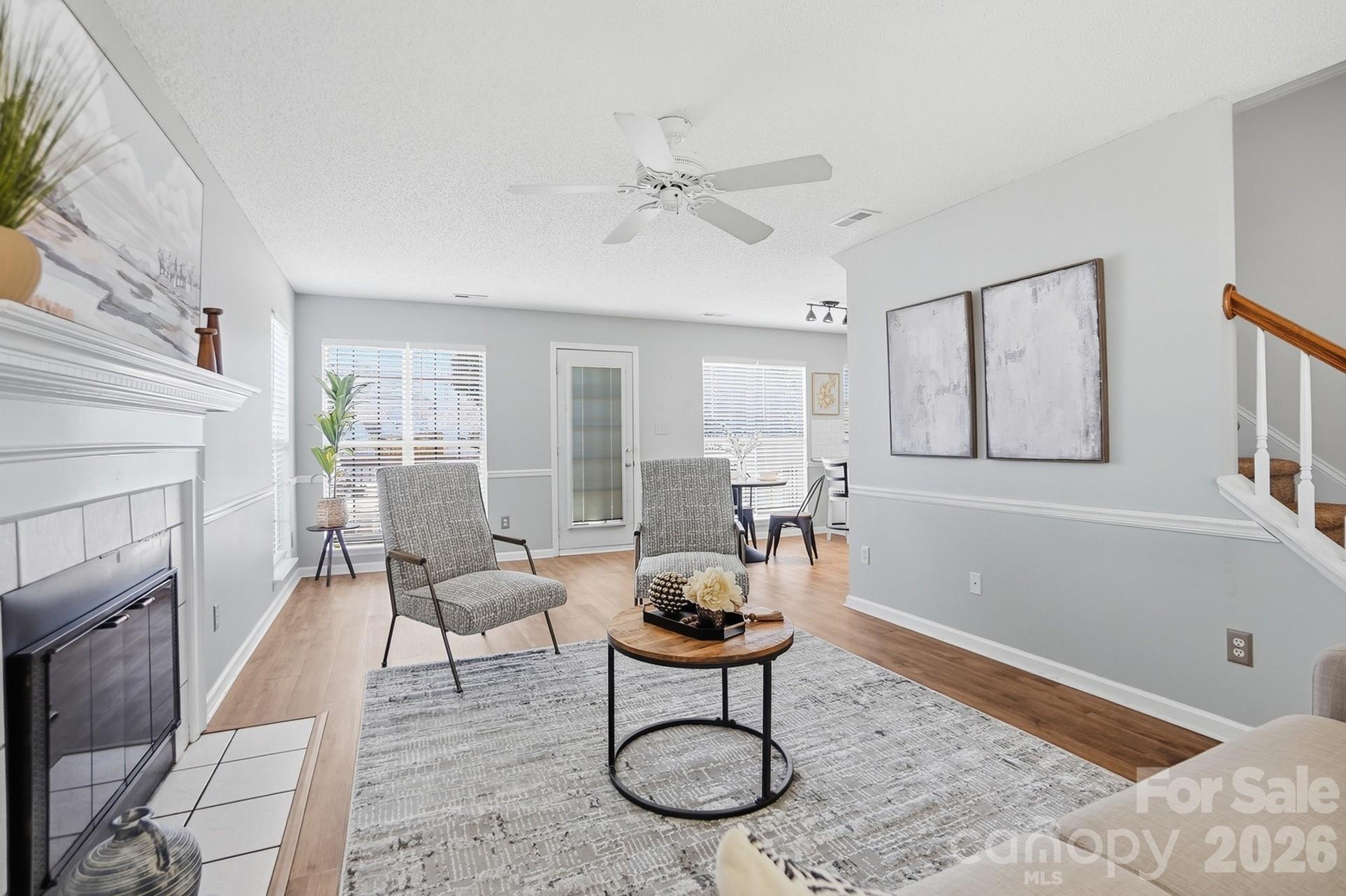 3947 Longwood Drive Property Photo 10