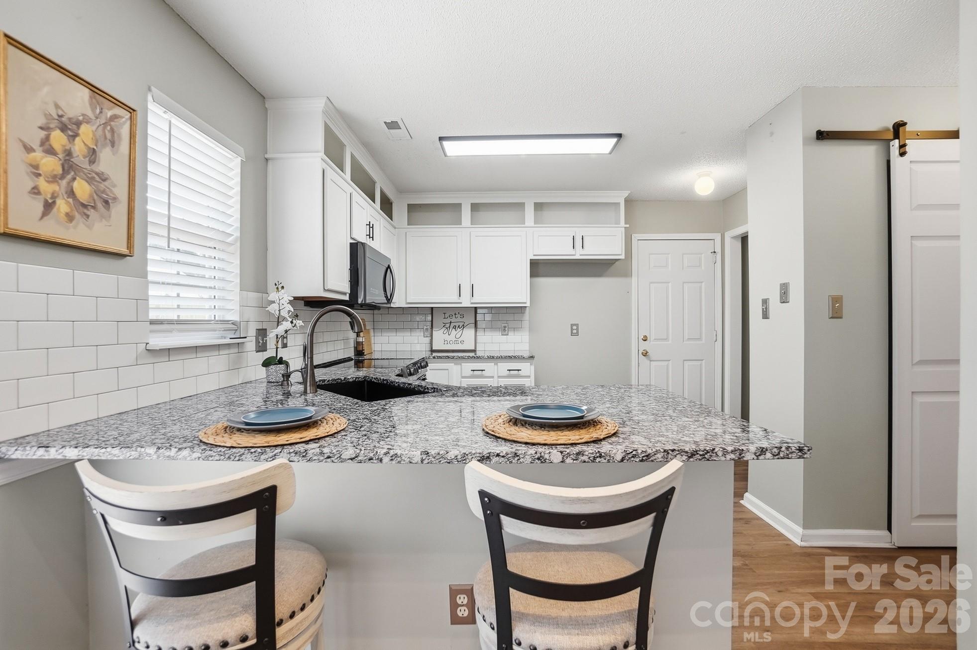 3947 Longwood Drive Property Photo 13