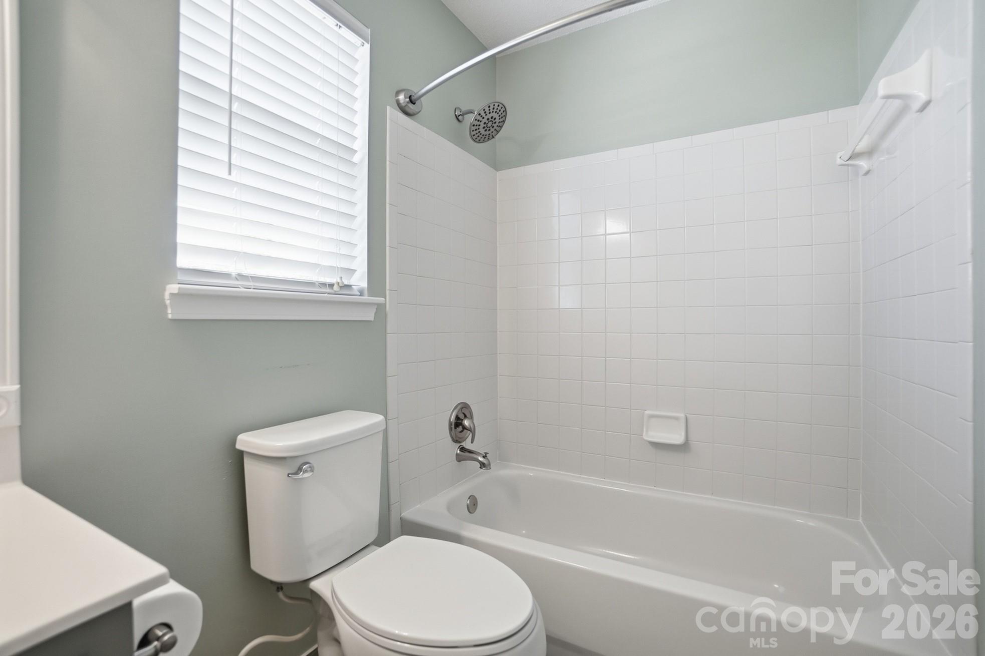 3947 Longwood Drive Property Photo 32