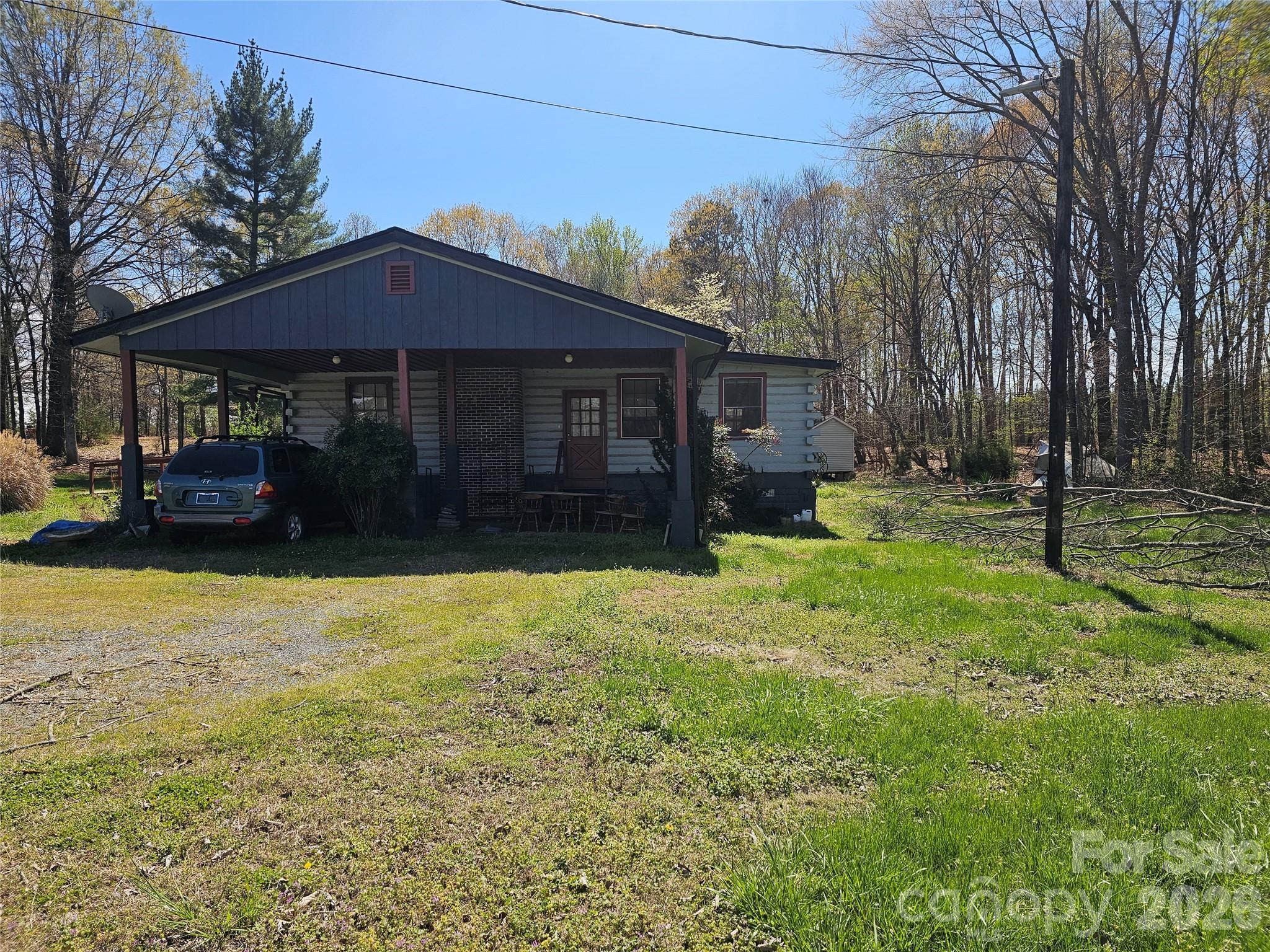 1040 Barger Road Property Photo 3