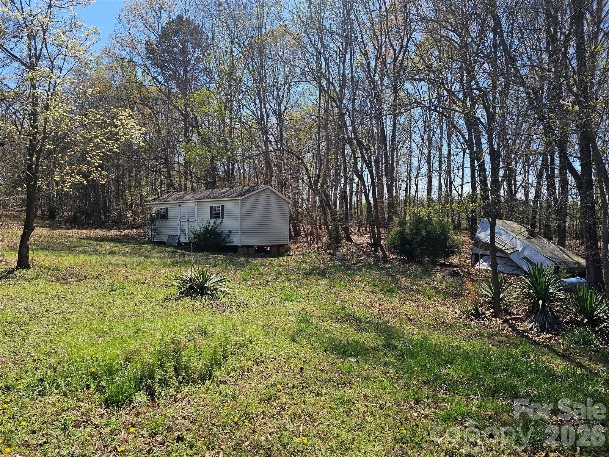 1040 Barger Road Property Photo 5