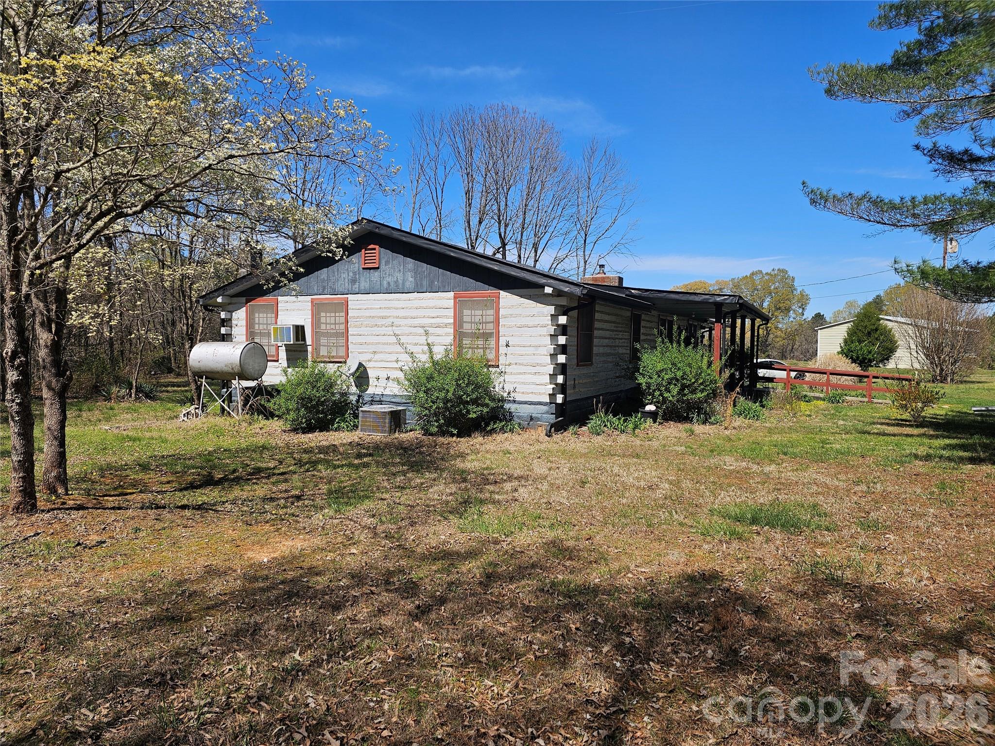 1040 Barger Road Property Photo 7