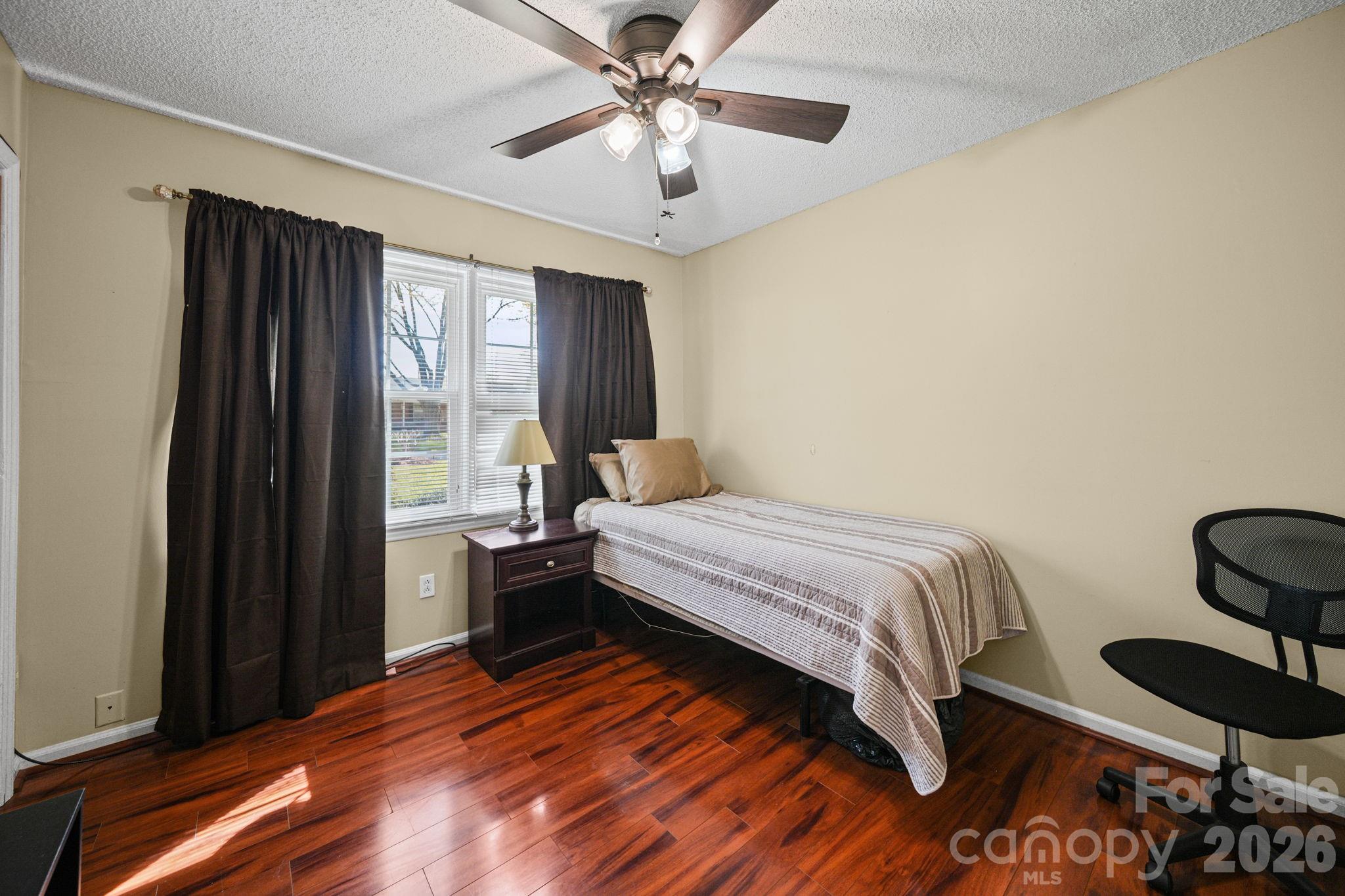 5715 Hillcrest Circle Property Photo 11