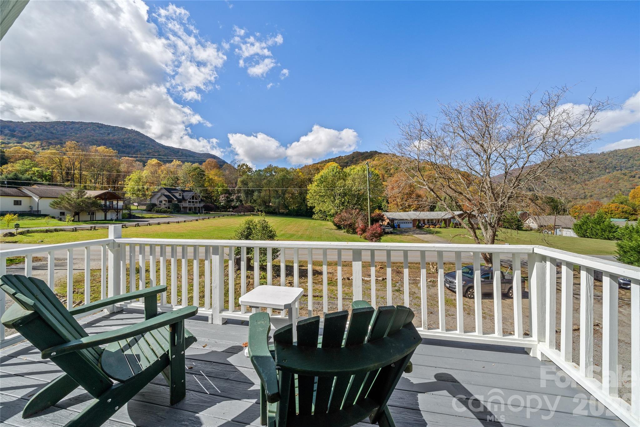125 Timberline Drive Property Photo 3