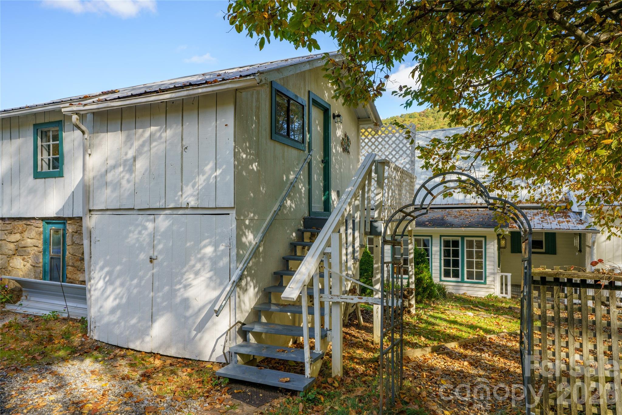 125 Timberline Drive Property Photo 33