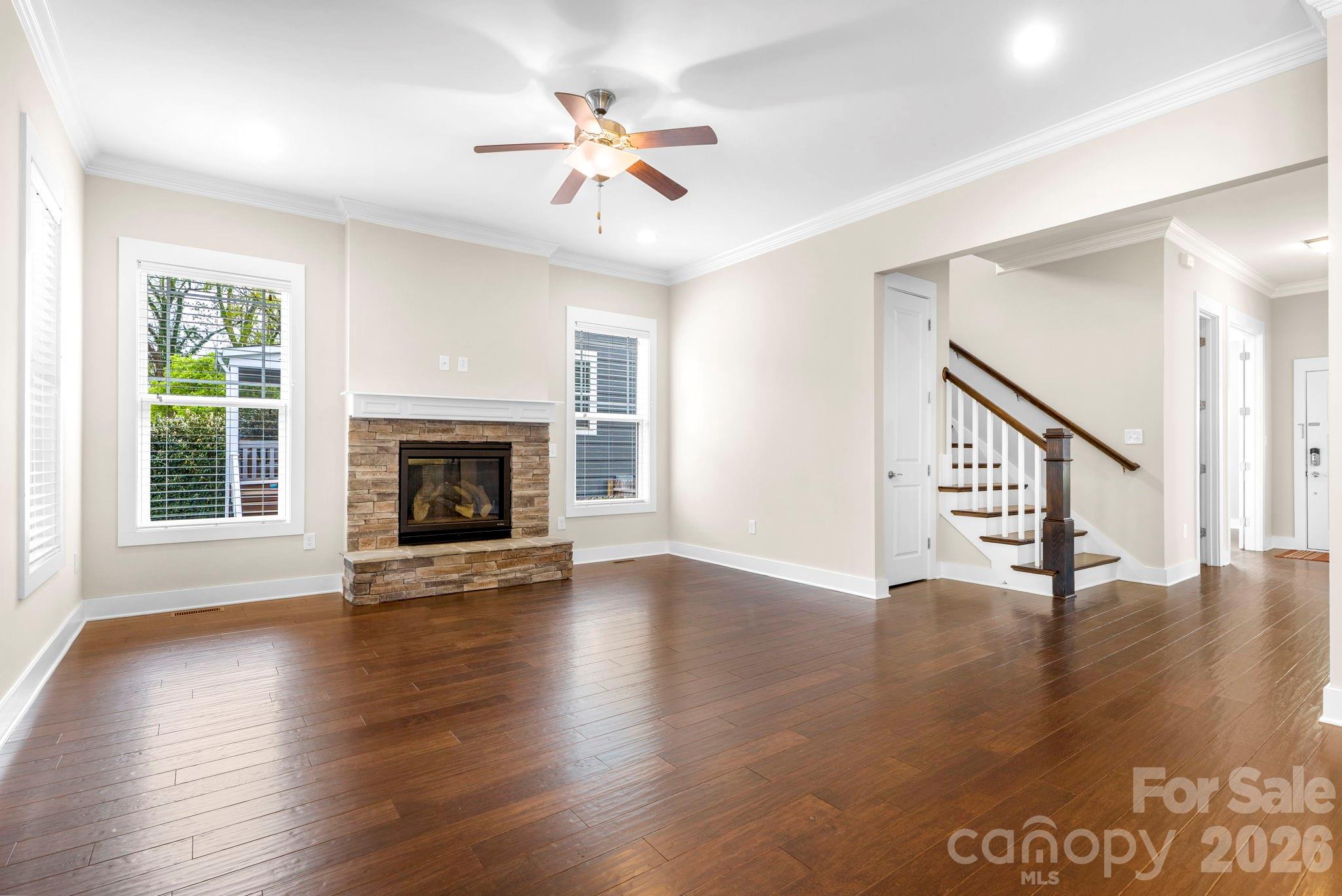 609 Welker Street Property Photo 6