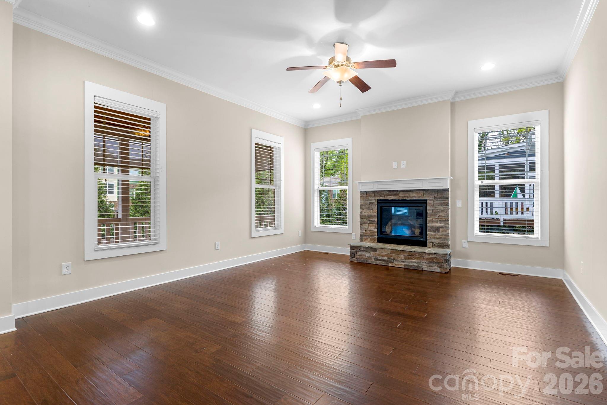 609 Welker Street Property Photo 7