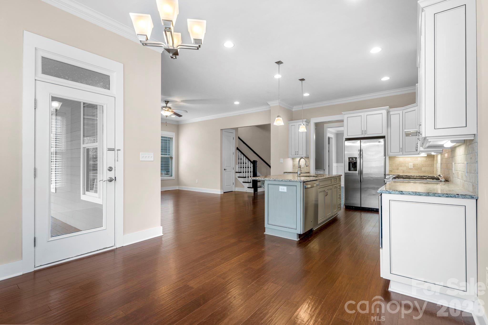 609 Welker Street Property Photo 12