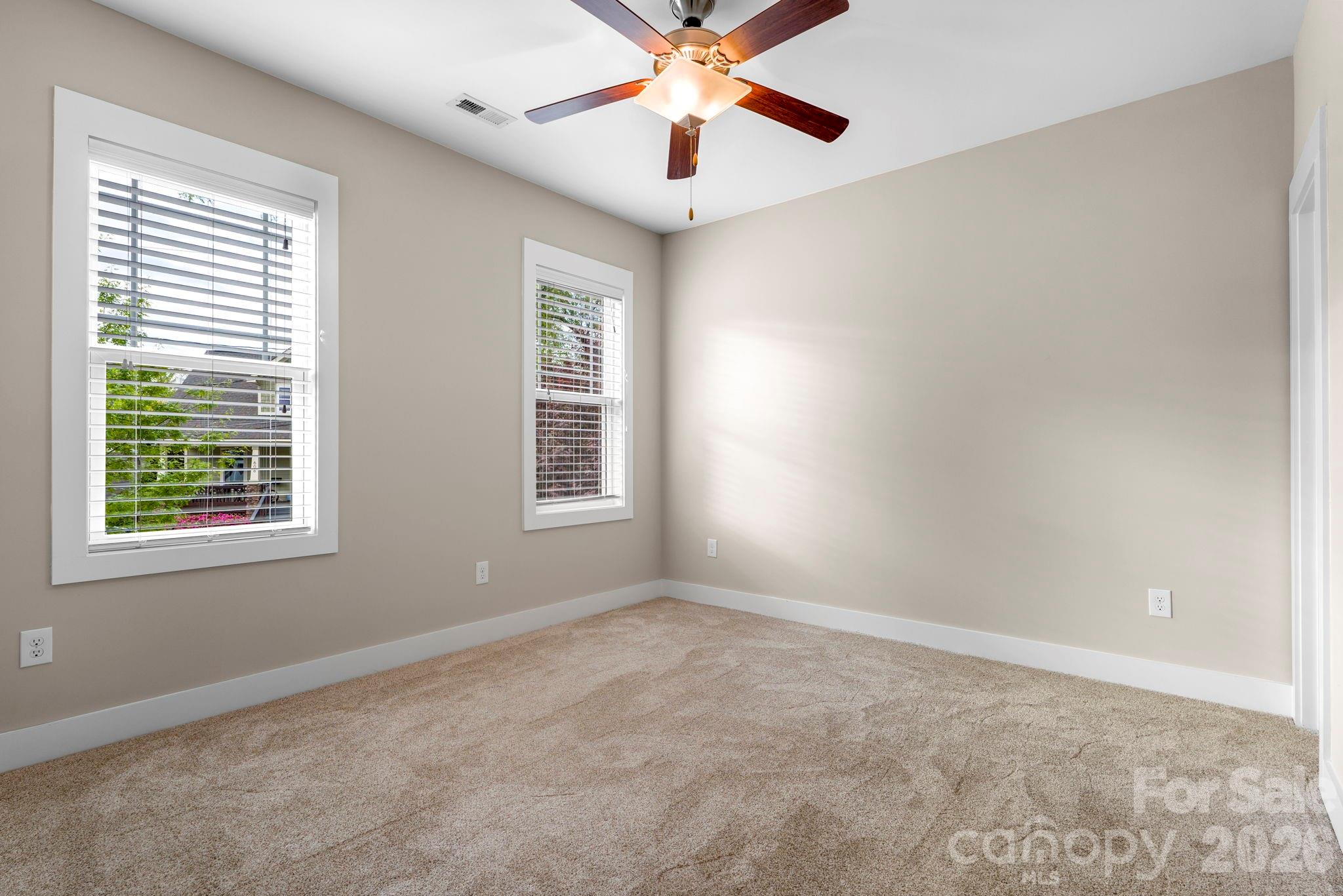 609 Welker Street Property Photo 29