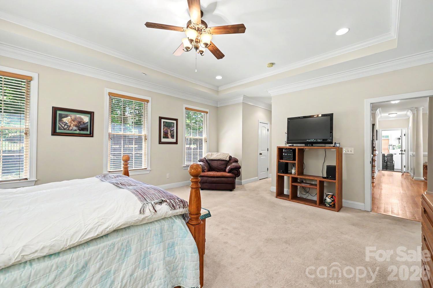 225 Highland Forest Drive 11 Property Photo 14