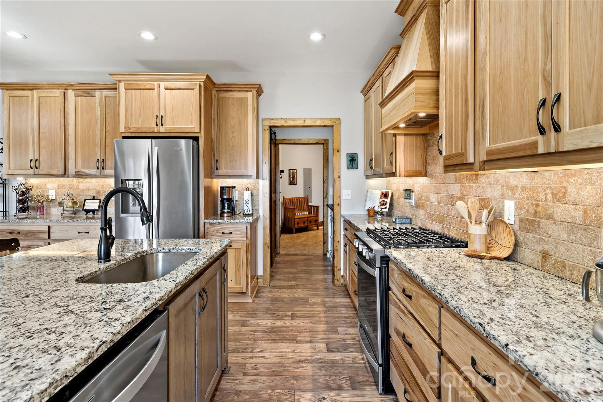 207 Lake Crest Drive 11 Property Photo 24