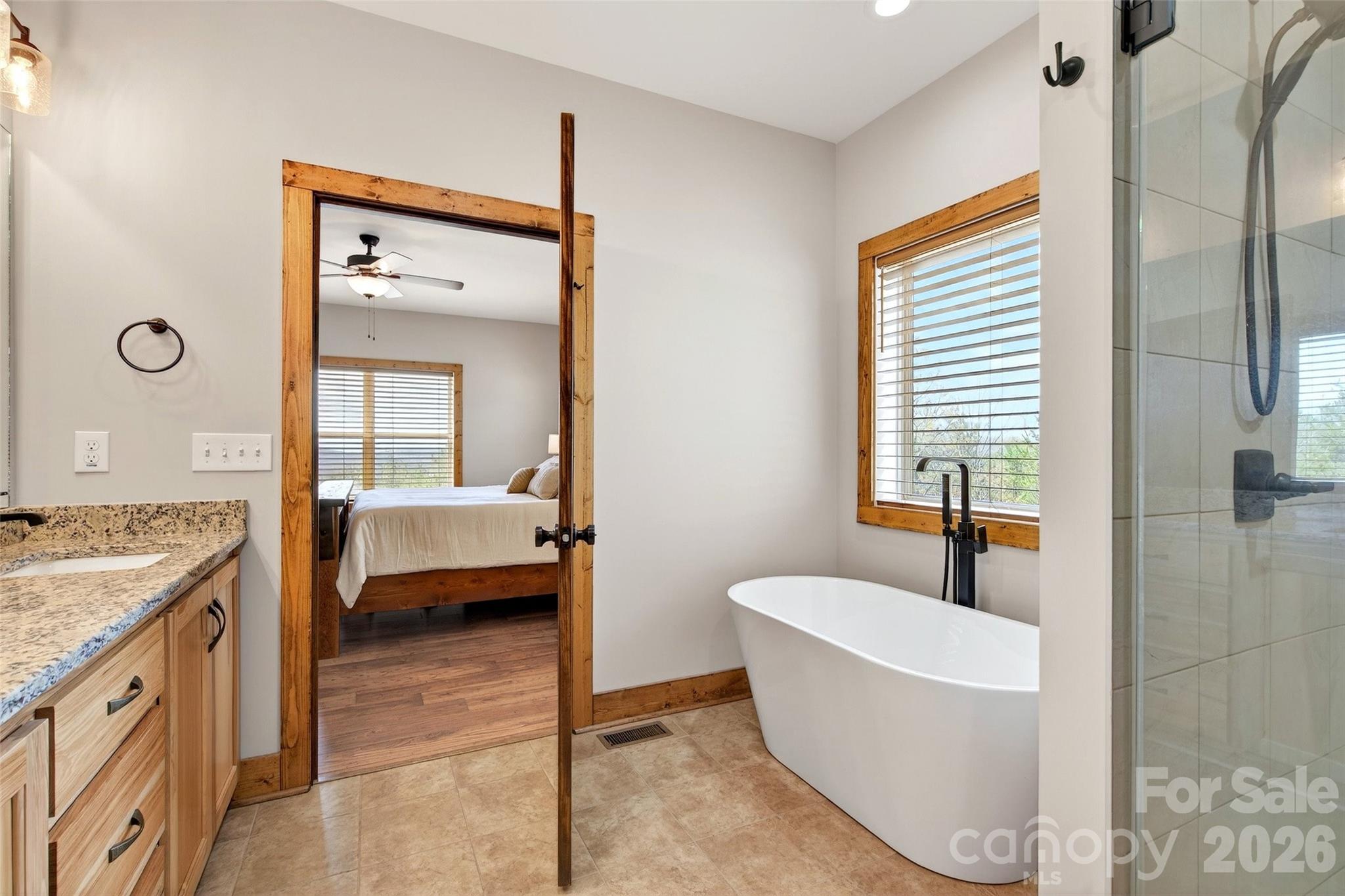 207 Lake Crest Drive 11 Property Photo 31