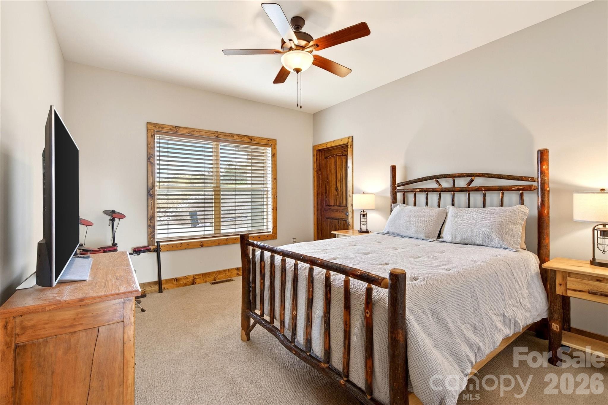207 Lake Crest Drive 11 Property Photo 32