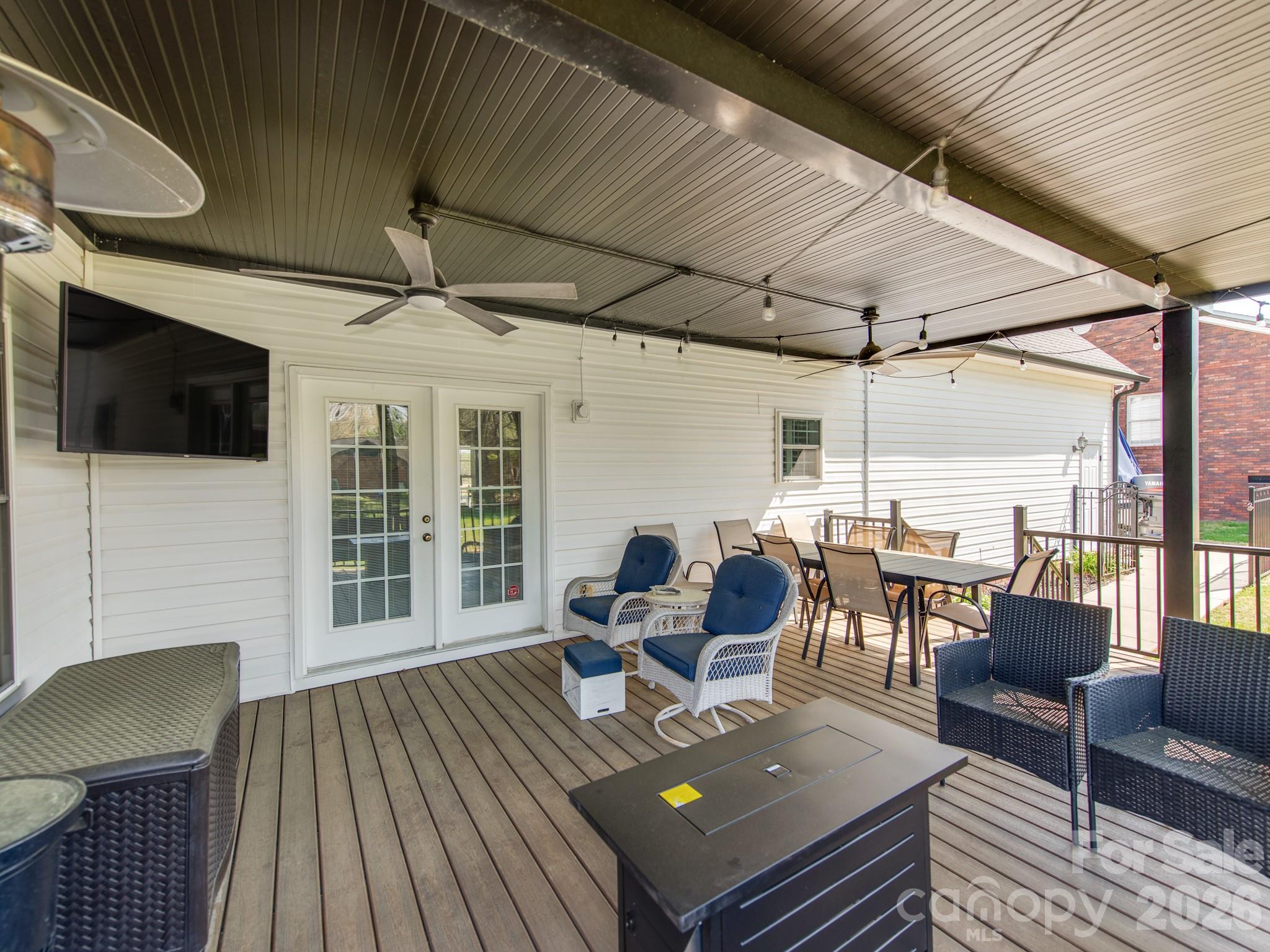 2261 Stallings Road Property Photo 6