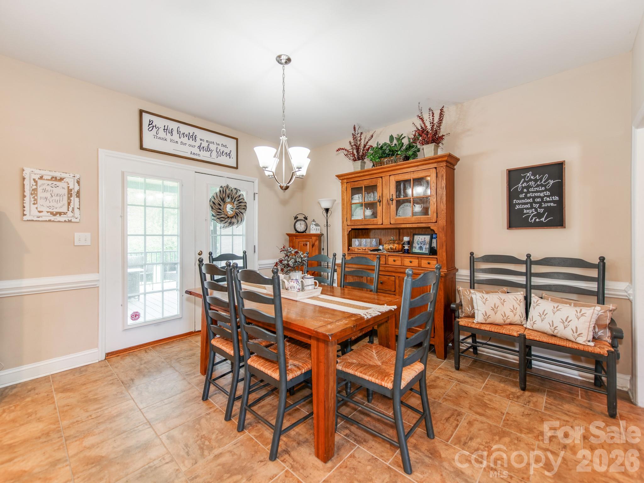 2261 Stallings Road Property Photo 14
