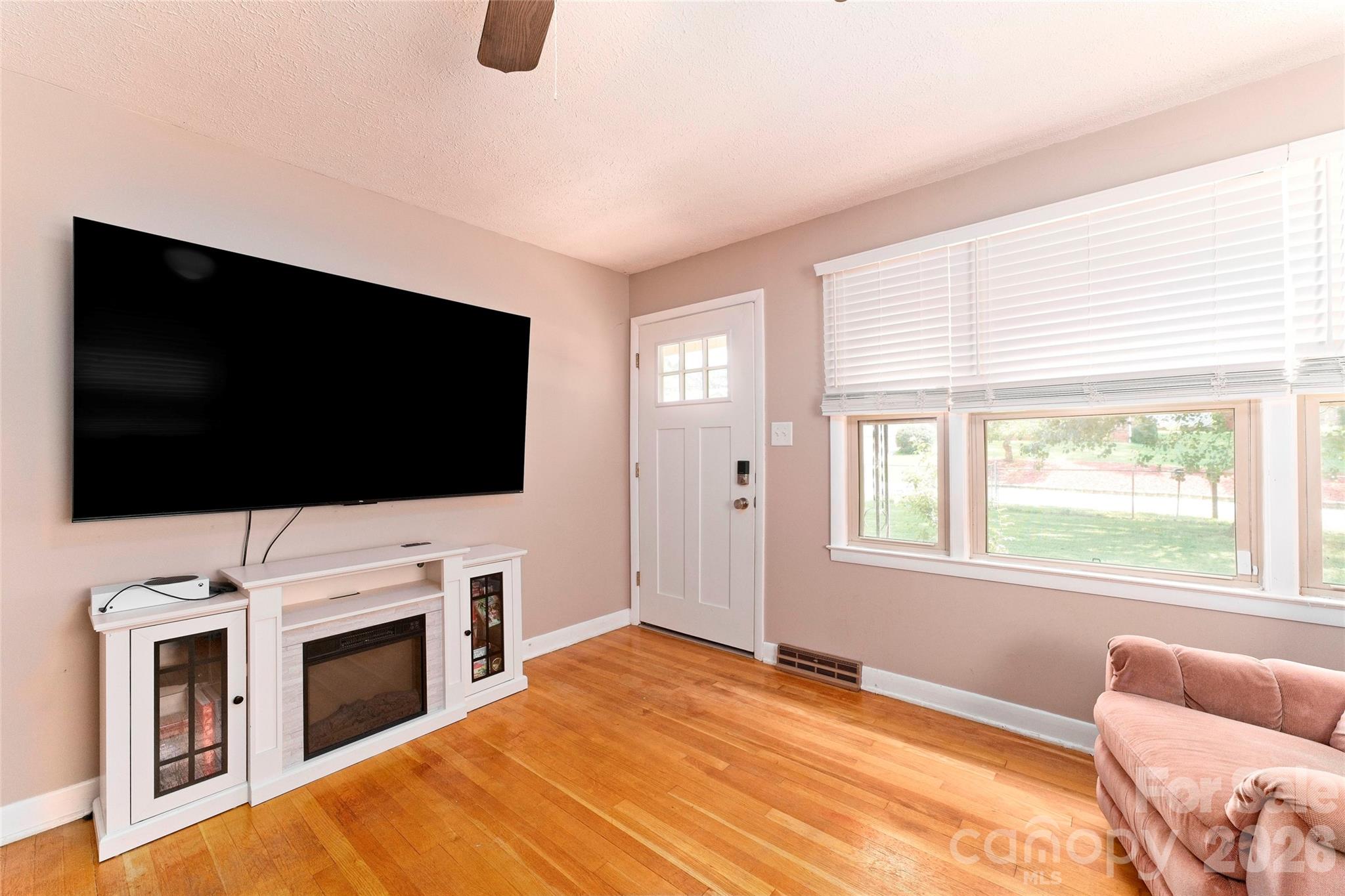 103 Regina Drive Property Photo 4