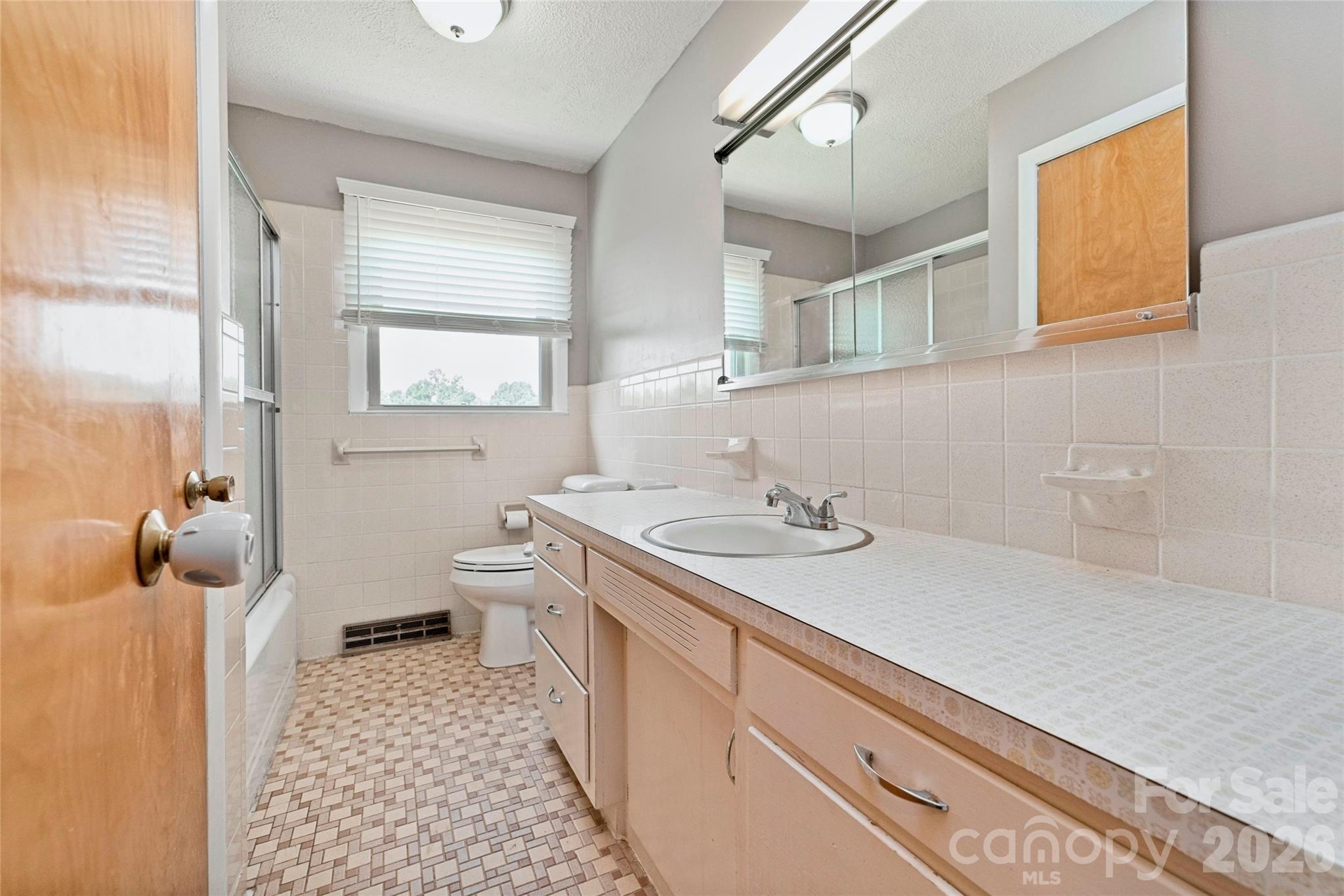 103 Regina Drive Property Photo 15