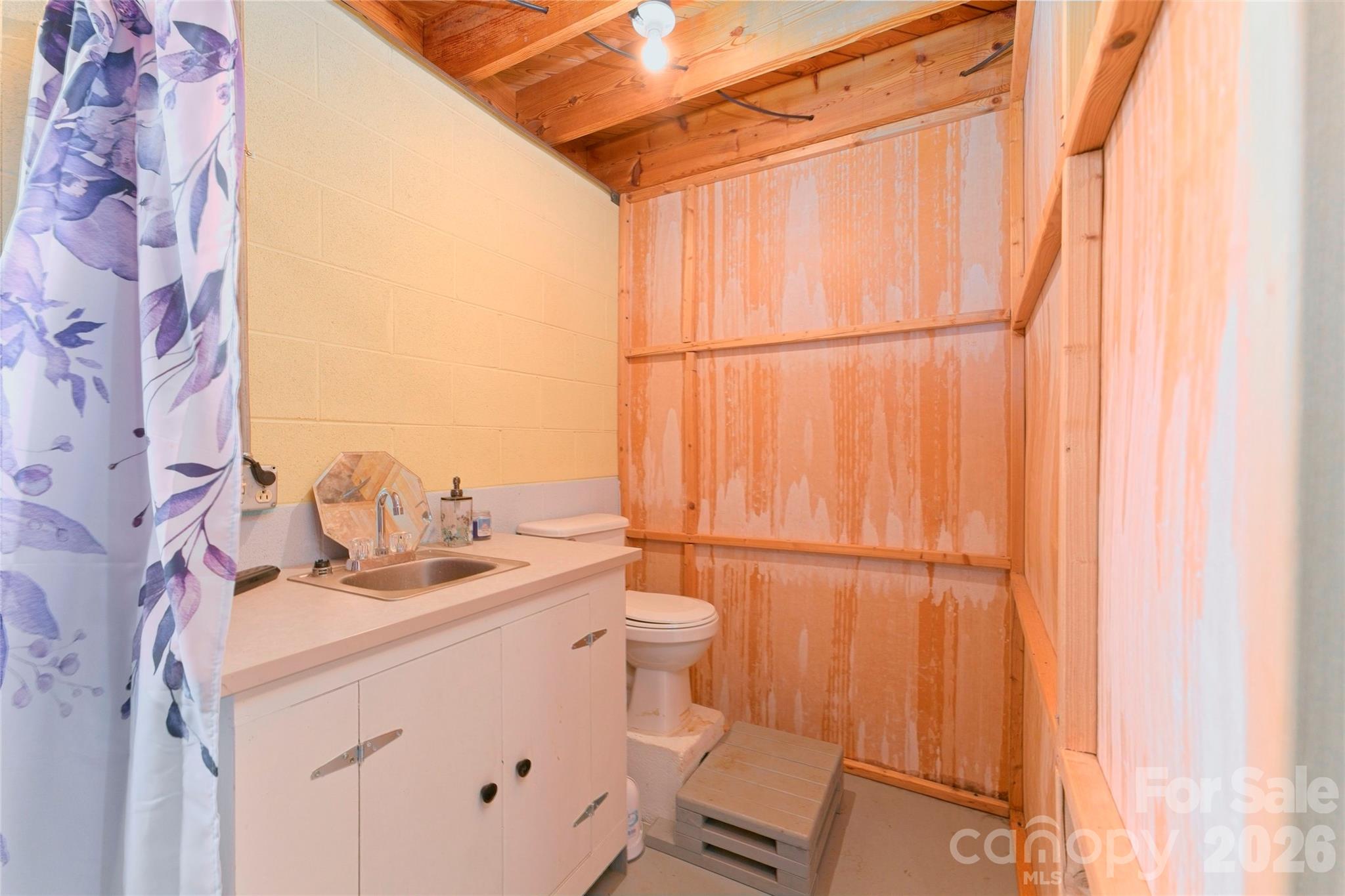 103 Regina Drive Property Photo 21