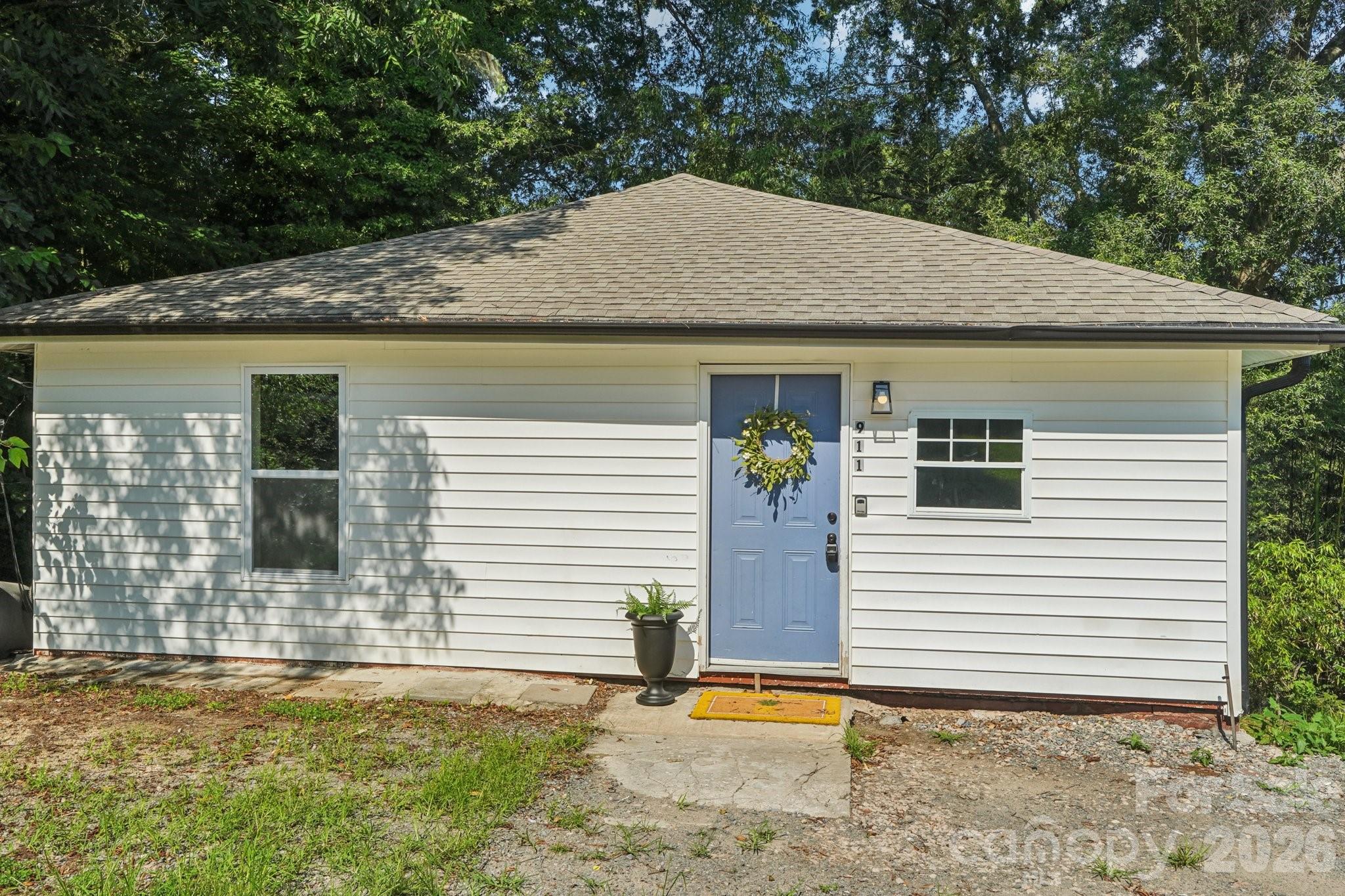 911 Elm Street Property Photo 1