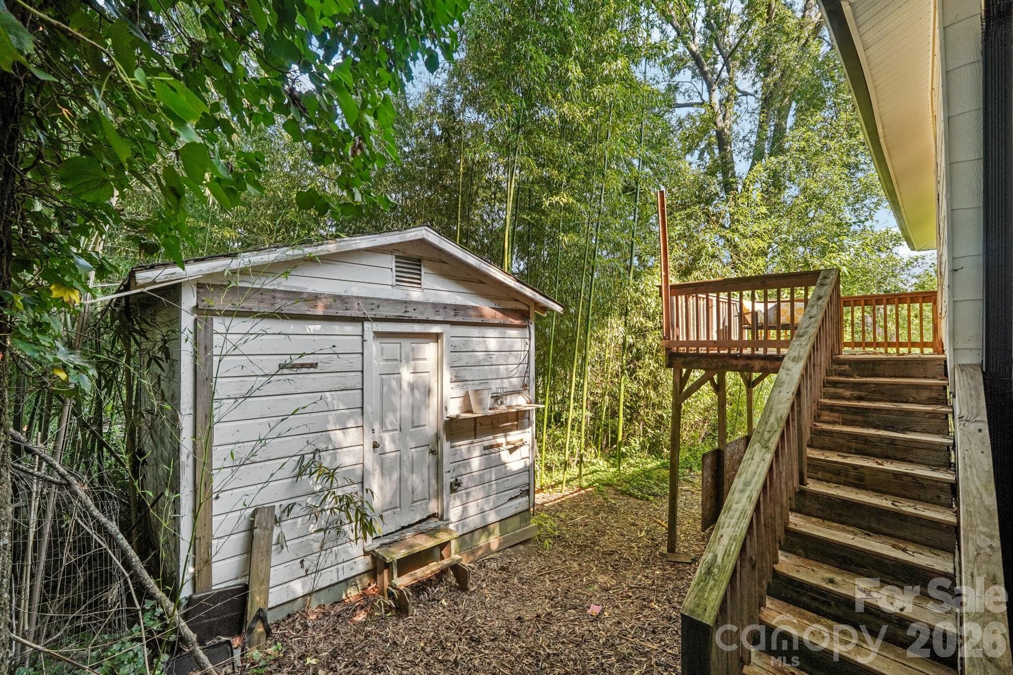 911 Elm Street Property Photo 19