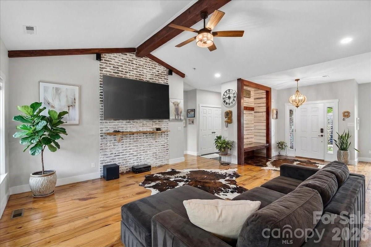 7326 Cotton Ridge Drive Property Photo 3