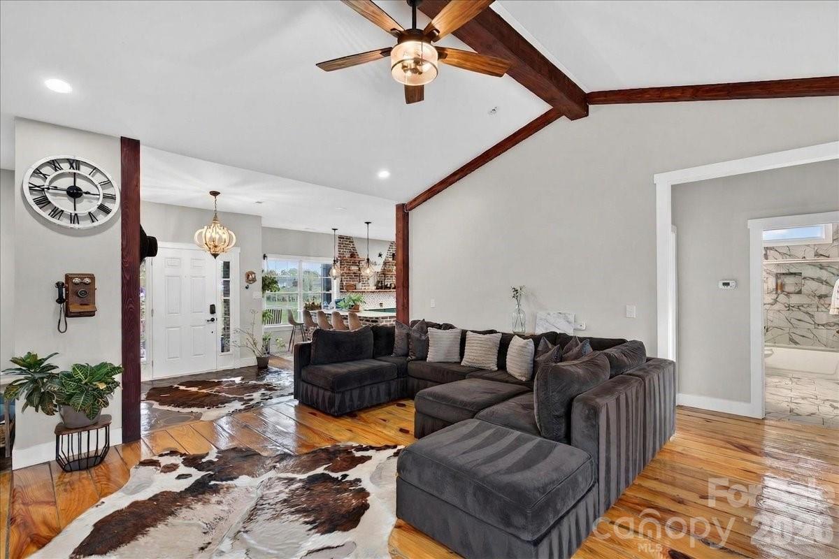 7326 Cotton Ridge Drive Property Photo 4