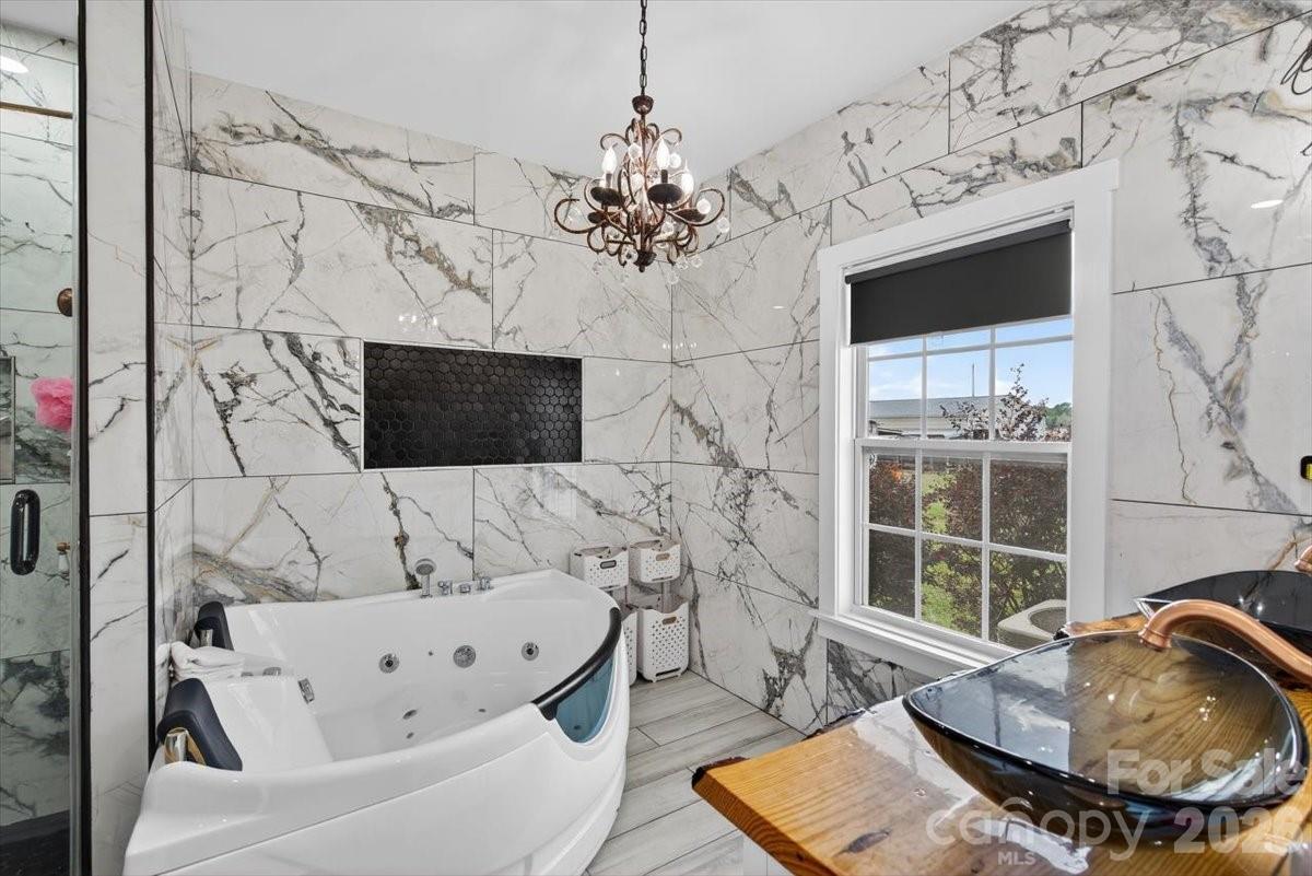 7326 Cotton Ridge Drive Property Photo 15