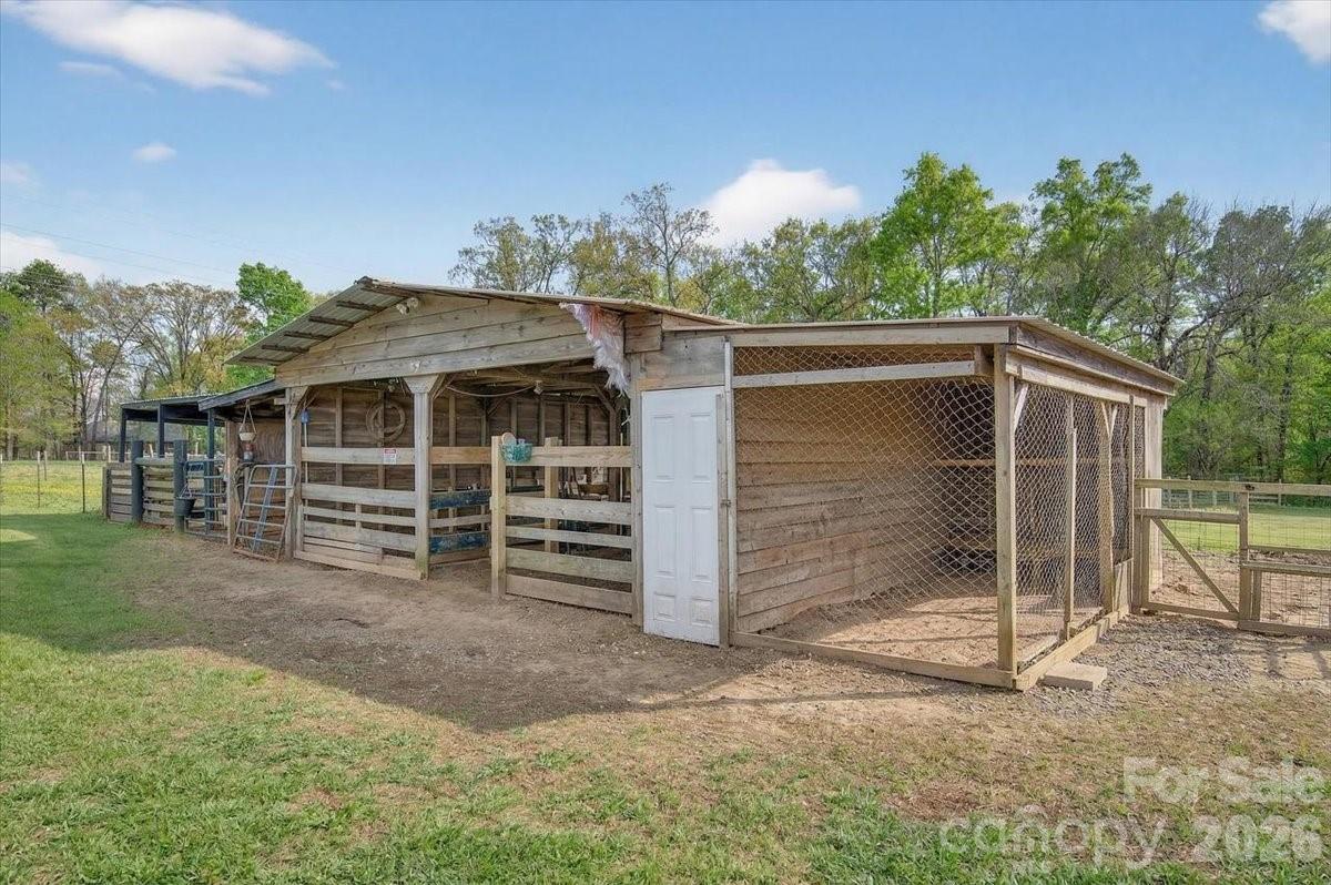 7326 Cotton Ridge Drive Property Photo 23