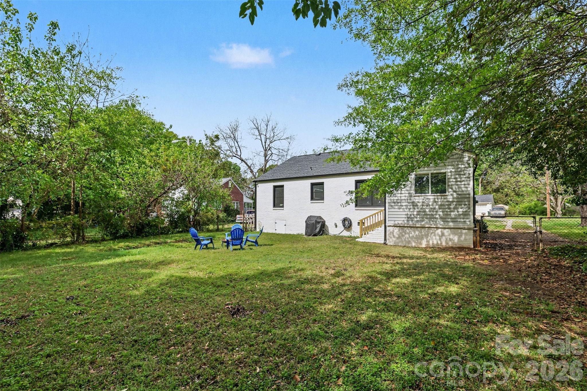 877 S Confederate Avenue Property Photo 16